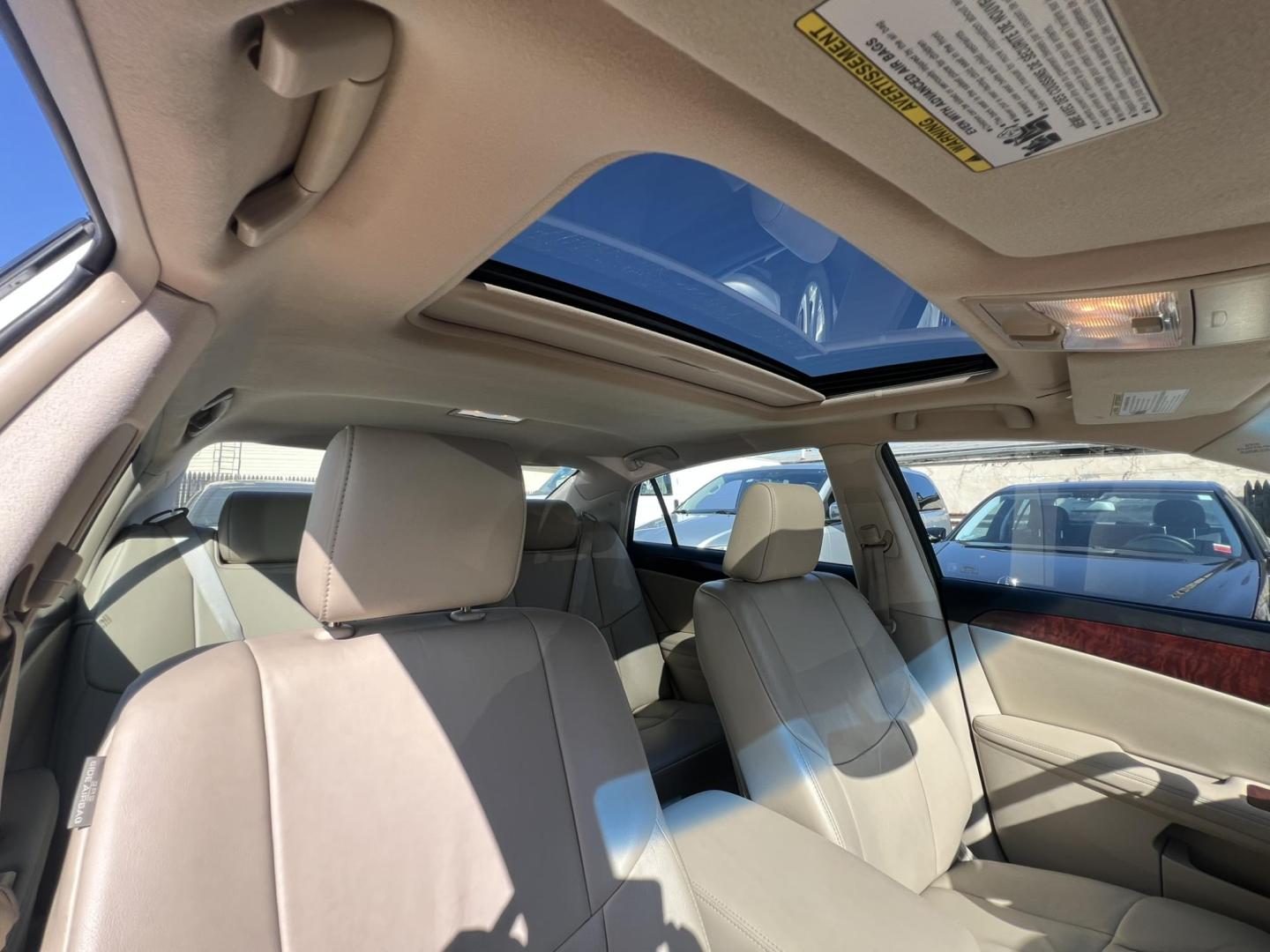 2011 White Toyota Avalon Base (4T1BK3DB2BU) with an 3.5L V6 DOHC 24V engine, 6-Speed Automatic transmission, located at 1018 Brunswick Ave, Trenton, NJ, 08638, (609) 989-0900, 40.240086, -74.748085 - Photo#12