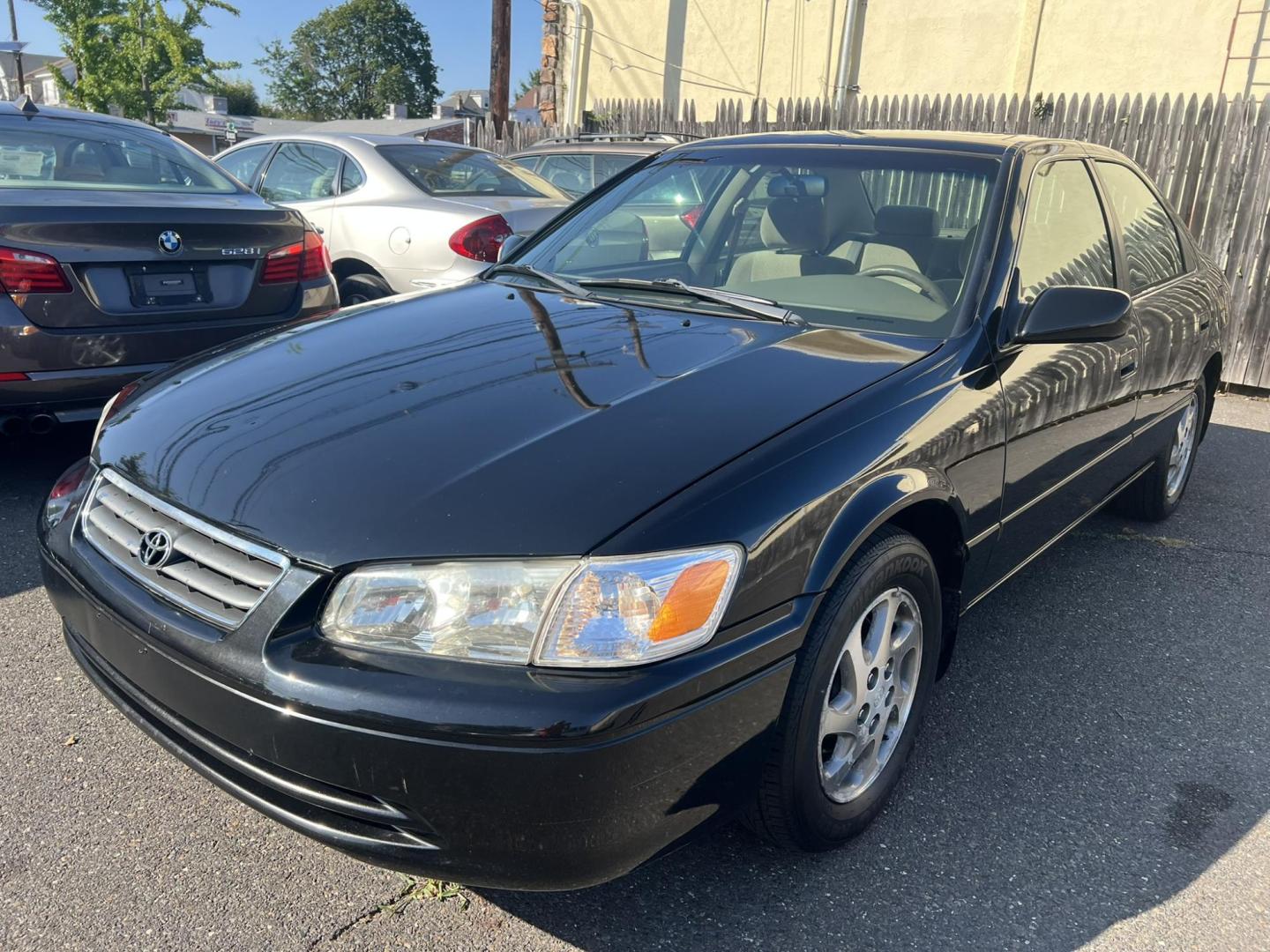 2001 BLACK /beige Toyota Camry CE (4T1BG28K01U) with an 2.2L L4 DOHC 16V engine, located at 1018 Brunswick Ave, Trenton, NJ, 08638, (609) 989-0900, 40.240086, -74.748085 - Photo#0