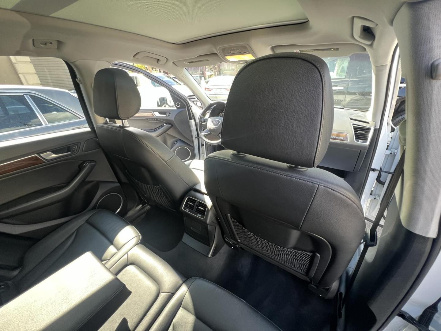 2016 White /Black Leather Audi Q5 2.0T Premium Plus quattro (WA1L2AFPXGA) with an 2.0L L4 DOHC 16V engine, 8A transmission, located at 1018 Brunswick Ave, Trenton, NJ, 08638, (609) 989-0900, 40.240086, -74.748085 - Photo#11