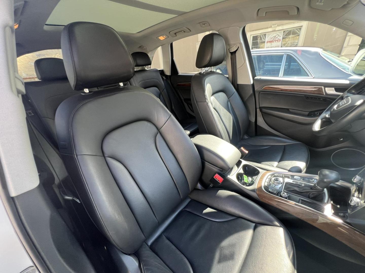 2016 White /Black Leather Audi Q5 2.0T Premium Plus quattro (WA1L2AFPXGA) with an 2.0L L4 DOHC 16V engine, 8A transmission, located at 1018 Brunswick Ave, Trenton, NJ, 08638, (609) 989-0900, 40.240086, -74.748085 - Photo#14