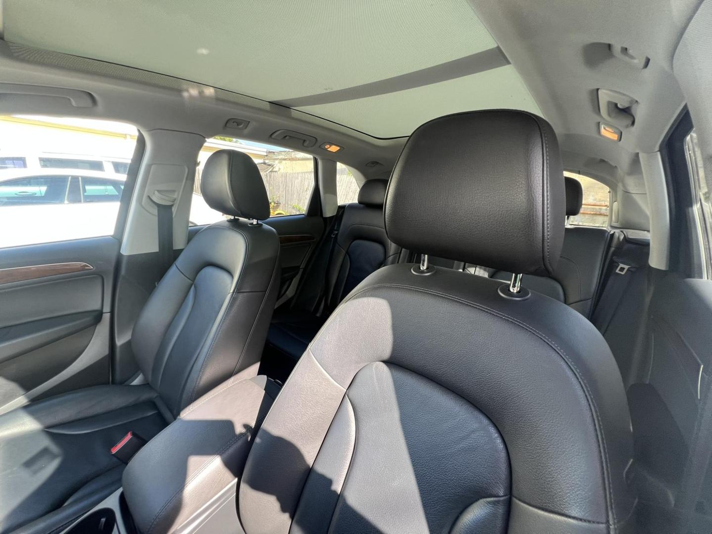 2016 White /Black Leather Audi Q5 2.0T Premium Plus quattro (WA1L2AFPXGA) with an 2.0L L4 DOHC 16V engine, 8A transmission, located at 1018 Brunswick Ave, Trenton, NJ, 08638, (609) 989-0900, 40.240086, -74.748085 - Photo#16