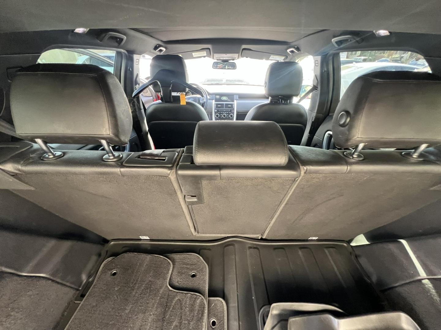 2019 Red /Black Leather Land Rover Discovery Sport HSE (SALCR2FXXKH) with an 2.0L L4 DOHC 16V engine, 9A transmission, located at 1018 Brunswick Ave, Trenton, NJ, 08638, (609) 989-0900, 40.240086, -74.748085 - A really clean 1 owner Land Rover Discovery Sport! Super Clean and serviced up. A must see and drive ASAP, call Anthony to set up an appt. 609-273-5100 - Photo#18