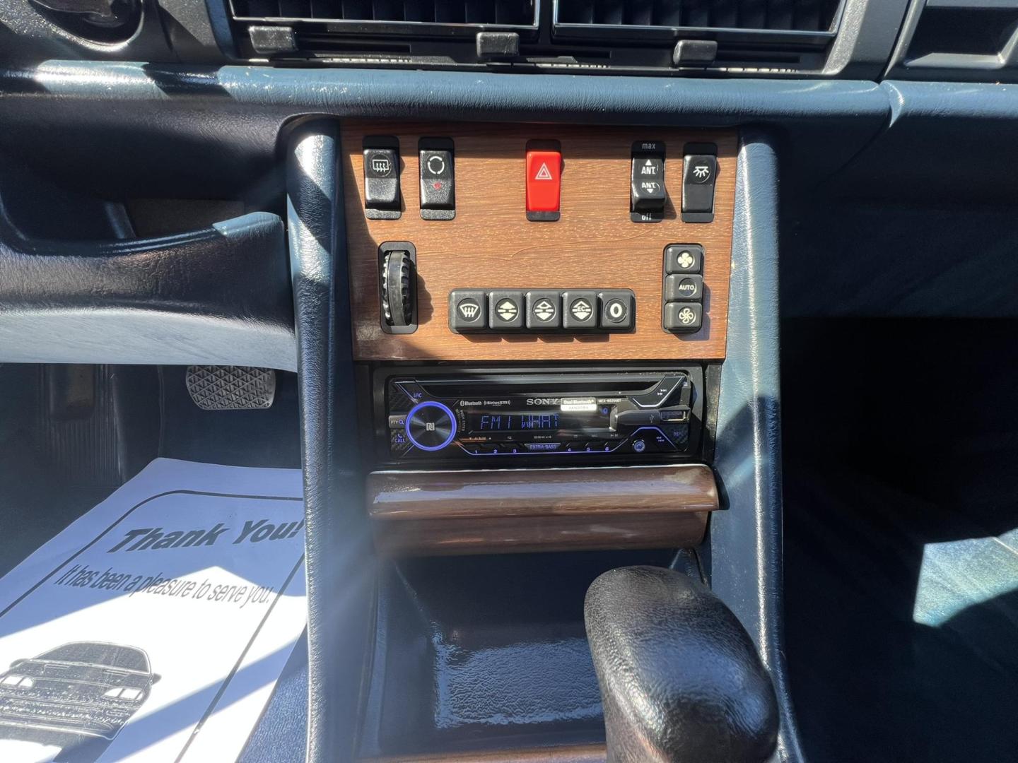 1988 GRAY /Black Leather Mercedes-Benz 300 SEL sedan (WDBCA25D8JA) with an 3.0L L6 SOHC 12V engine, 4-Speed Automatic transmission, located at 1018 Brunswick Ave, Trenton, NJ, 08638, (609) 989-0900, 40.240086, -74.748085 - Photo#9
