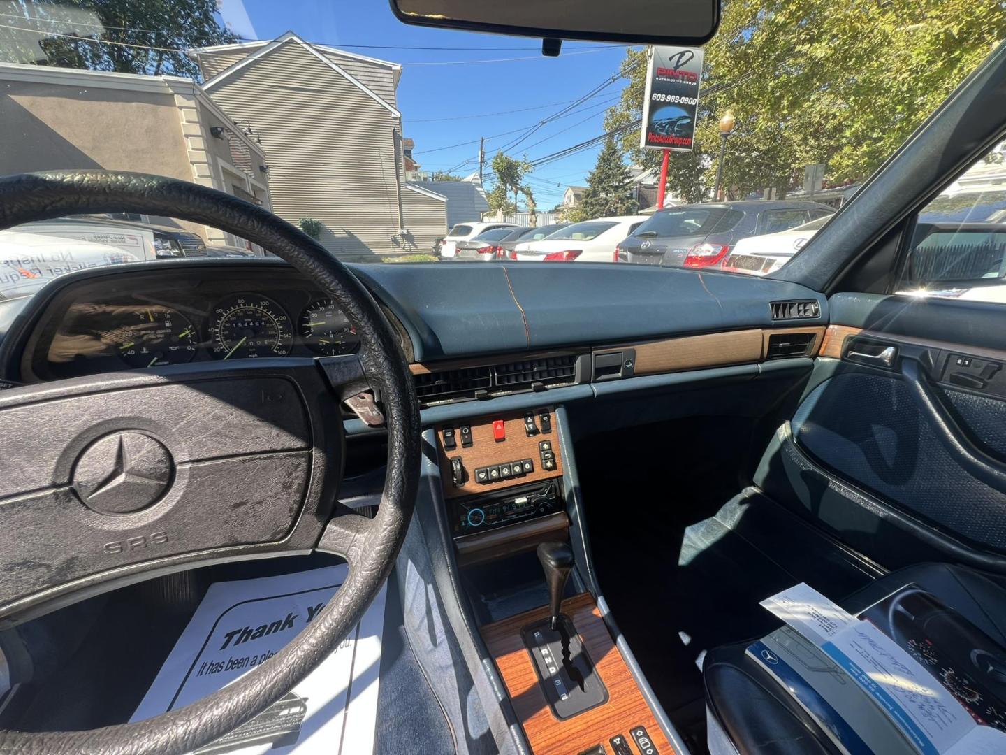 1988 GRAY /Black Leather Mercedes-Benz 300 SEL sedan (WDBCA25D8JA) with an 3.0L L6 SOHC 12V engine, 4-Speed Automatic transmission, located at 1018 Brunswick Ave, Trenton, NJ, 08638, (609) 989-0900, 40.240086, -74.748085 - Photo#8