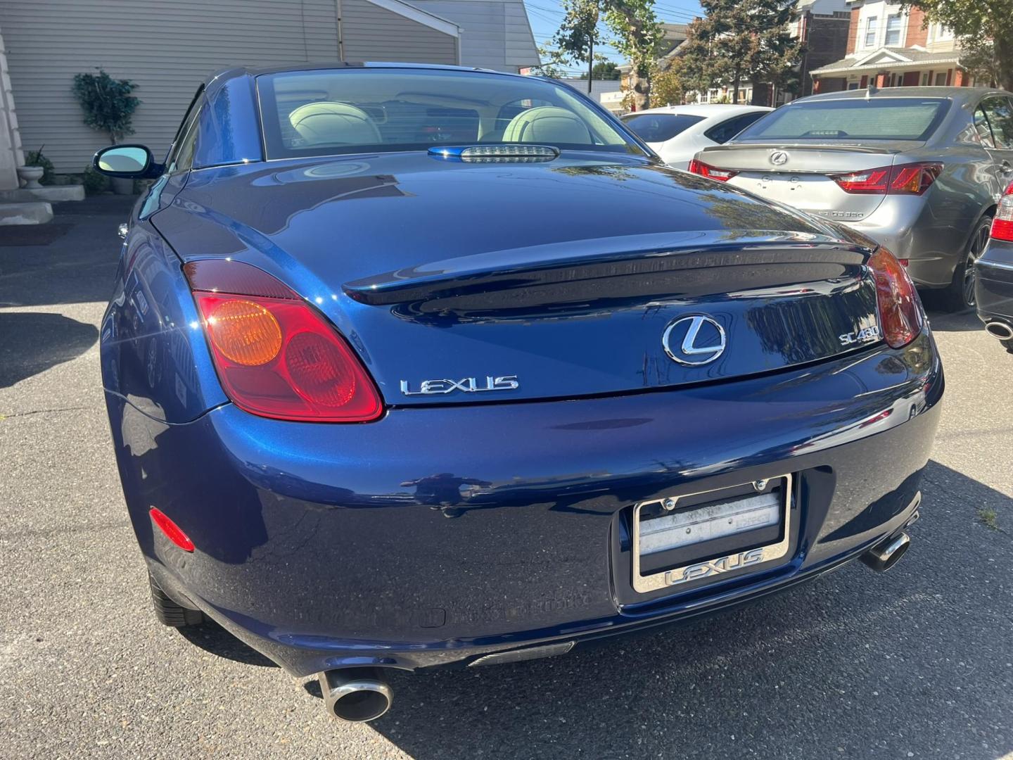 2002 Lexus SC 430 Convertible (JTHFN48Y520) with an 4.3L V8 DOHC 32V engine, 5-Speed Automatic Overdrive transmission, located at 1018 Brunswick Ave, Trenton, NJ, 08638, (609) 989-0900, 40.240086, -74.748085 - Photo#3