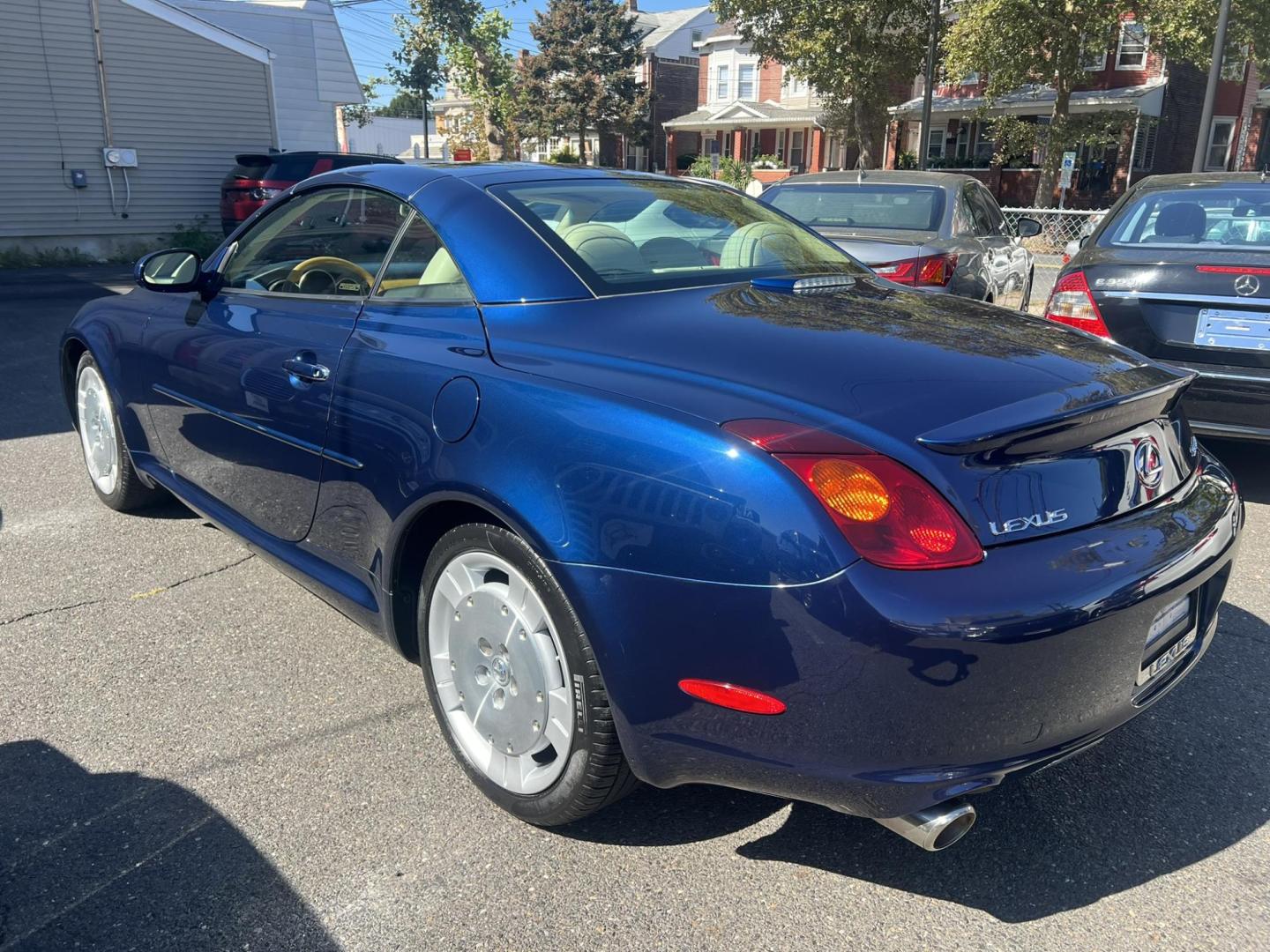 2002 Lexus SC 430 Convertible (JTHFN48Y520) with an 4.3L V8 DOHC 32V engine, 5-Speed Automatic Overdrive transmission, located at 1018 Brunswick Ave, Trenton, NJ, 08638, (609) 989-0900, 40.240086, -74.748085 - Photo#8