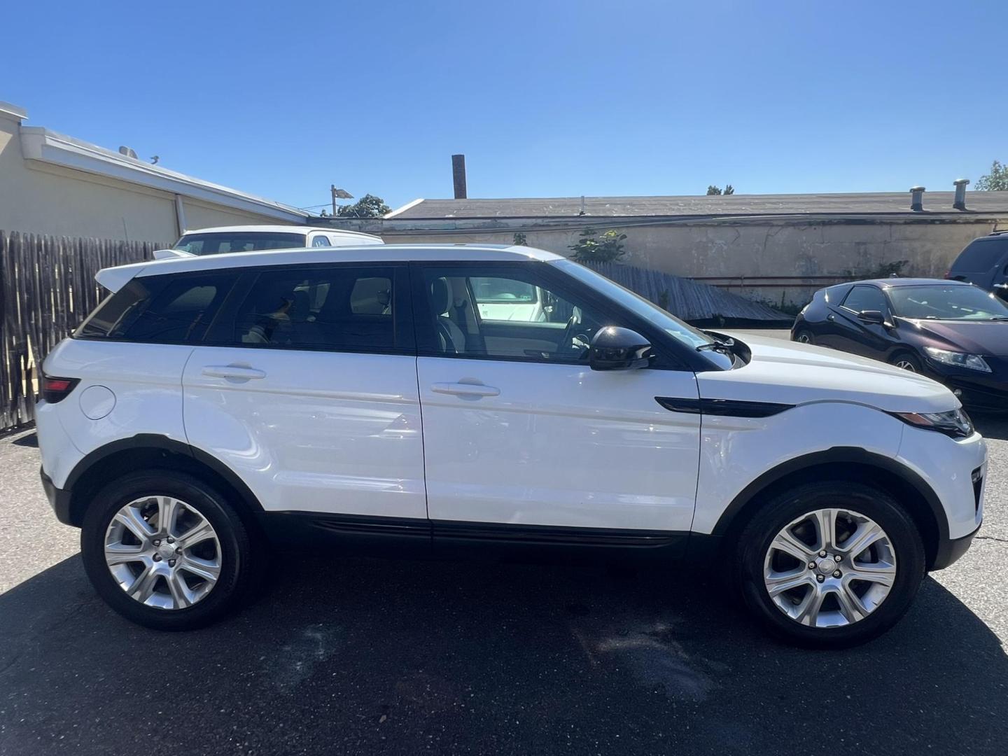2017 White /Gray Land Rover Range Rover Evoque SE (SALVP2BG1HH) with an 2.0L L4 DOHC 24V TURBO engine, 9A transmission, located at 1018 Brunswick Ave, Trenton, NJ, 08638, (609) 989-0900, 40.240086, -74.748085 - Photo#1