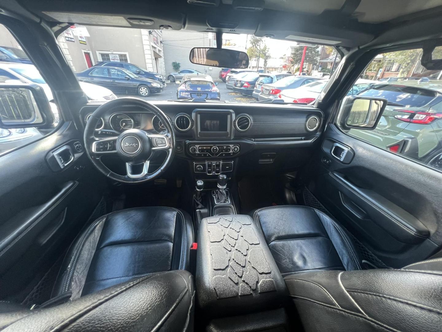 2019 GRAY /Black Jeep Wrangler Unlimited Sahara (1C4HJXEN1KW) with an 2.0L L4 DOHC 16V TURBO engine, 6A transmission, located at 1018 Brunswick Ave, Trenton, NJ, 08638, (609) 989-0900, 40.240086, -74.748085 - Wow! This Sahara is loaded up with great options and a great color combo! Just serviced up and looks and runs like brand new! A must see and drive ASAP while it lasts! Please call Anthony to set up an appt. to see it, 609-273-5100. Financing available!! - Photo#11