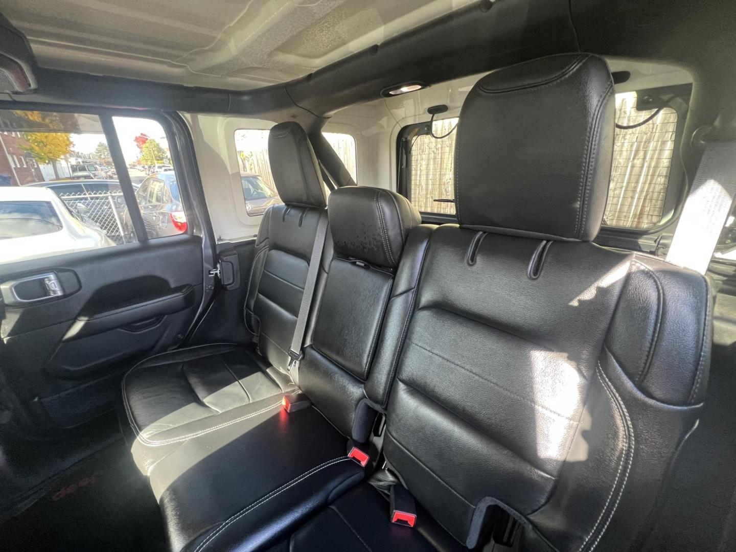 2019 GRAY /Black Jeep Wrangler Unlimited Sahara (1C4HJXEN1KW) with an 2.0L L4 DOHC 16V TURBO engine, 6A transmission, located at 1018 Brunswick Ave, Trenton, NJ, 08638, (609) 989-0900, 40.240086, -74.748085 - Wow! This Sahara is loaded up with great options and a great color combo! Just serviced up and looks and runs like brand new! A must see and drive ASAP while it lasts! Please call Anthony to set up an appt. to see it, 609-273-5100. Financing available!! - Photo#13