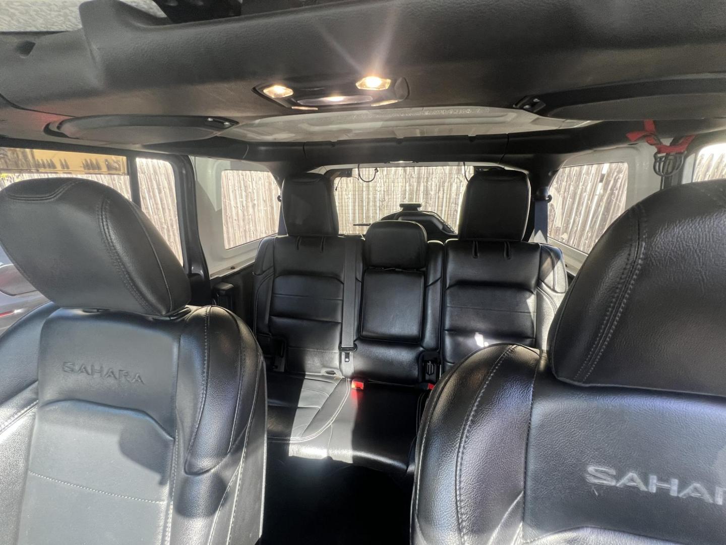 2019 GRAY /Black Jeep Wrangler Unlimited Sahara (1C4HJXEN1KW) with an 2.0L L4 DOHC 16V TURBO engine, 6A transmission, located at 1018 Brunswick Ave, Trenton, NJ, 08638, (609) 989-0900, 40.240086, -74.748085 - Wow! This Sahara is loaded up with great options and a great color combo! Just serviced up and looks and runs like brand new! A must see and drive ASAP while it lasts! Please call Anthony to set up an appt. to see it, 609-273-5100. Financing available!! - Photo#18