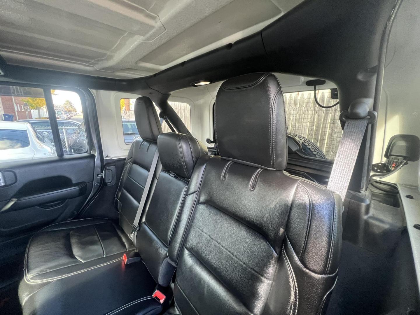 2019 GRAY /Black Jeep Wrangler Unlimited Sahara (1C4HJXEN1KW) with an 2.0L L4 DOHC 16V TURBO engine, 6A transmission, located at 1018 Brunswick Ave, Trenton, NJ, 08638, (609) 989-0900, 40.240086, -74.748085 - Wow! This Sahara is loaded up with great options and a great color combo! Just serviced up and looks and runs like brand new! A must see and drive ASAP while it lasts! Please call Anthony to set up an appt. to see it, 609-273-5100. Financing available!! - Photo#20