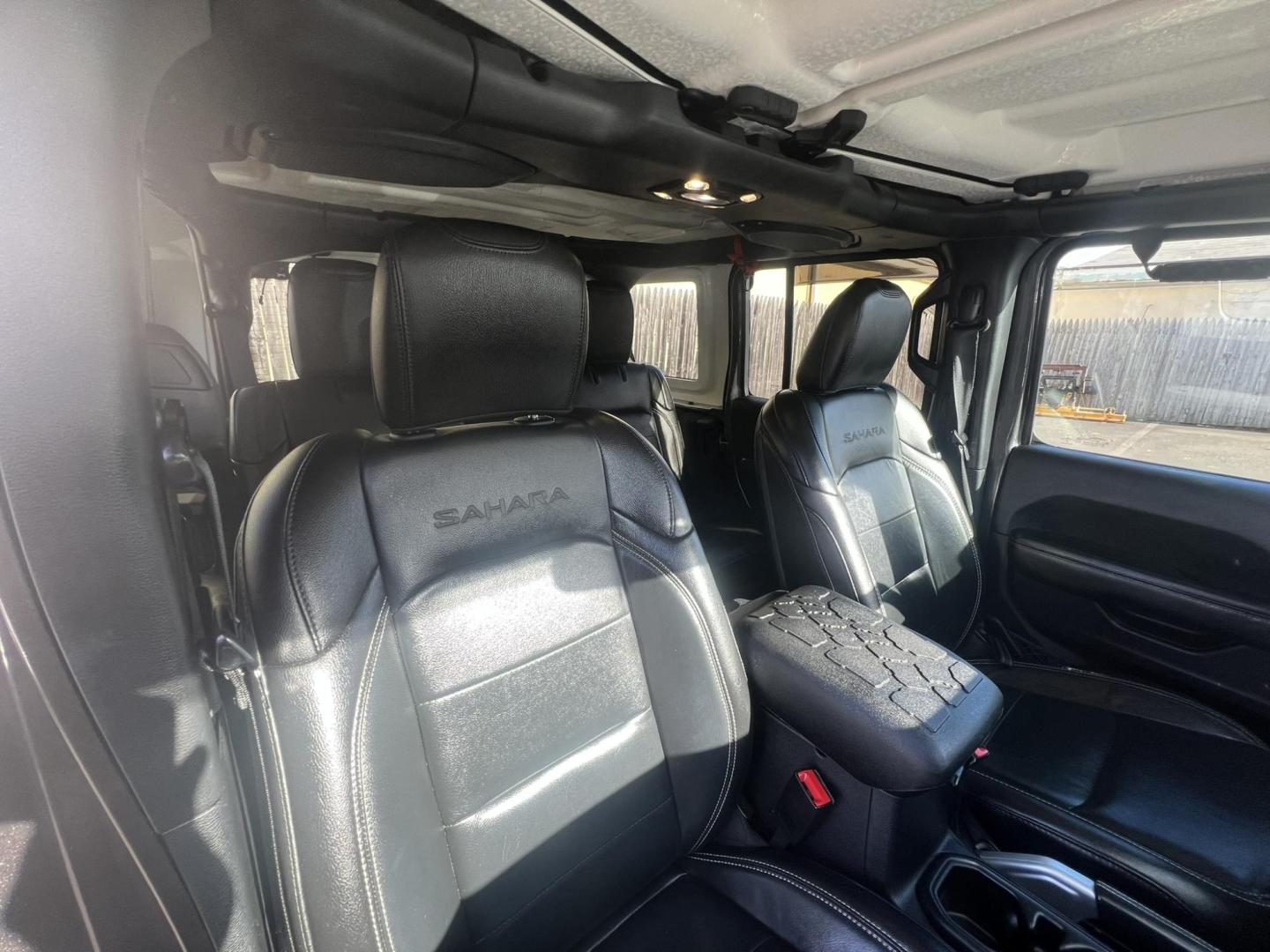2019 GRAY /Black Jeep Wrangler Unlimited Sahara (1C4HJXEN1KW) with an 2.0L L4 DOHC 16V TURBO engine, 6A transmission, located at 1018 Brunswick Ave, Trenton, NJ, 08638, (609) 989-0900, 40.240086, -74.748085 - Wow! This Sahara is loaded up with great options and a great color combo! Just serviced up and looks and runs like brand new! A must see and drive ASAP while it lasts! Please call Anthony to set up an appt. to see it, 609-273-5100. Financing available!! - Photo#22