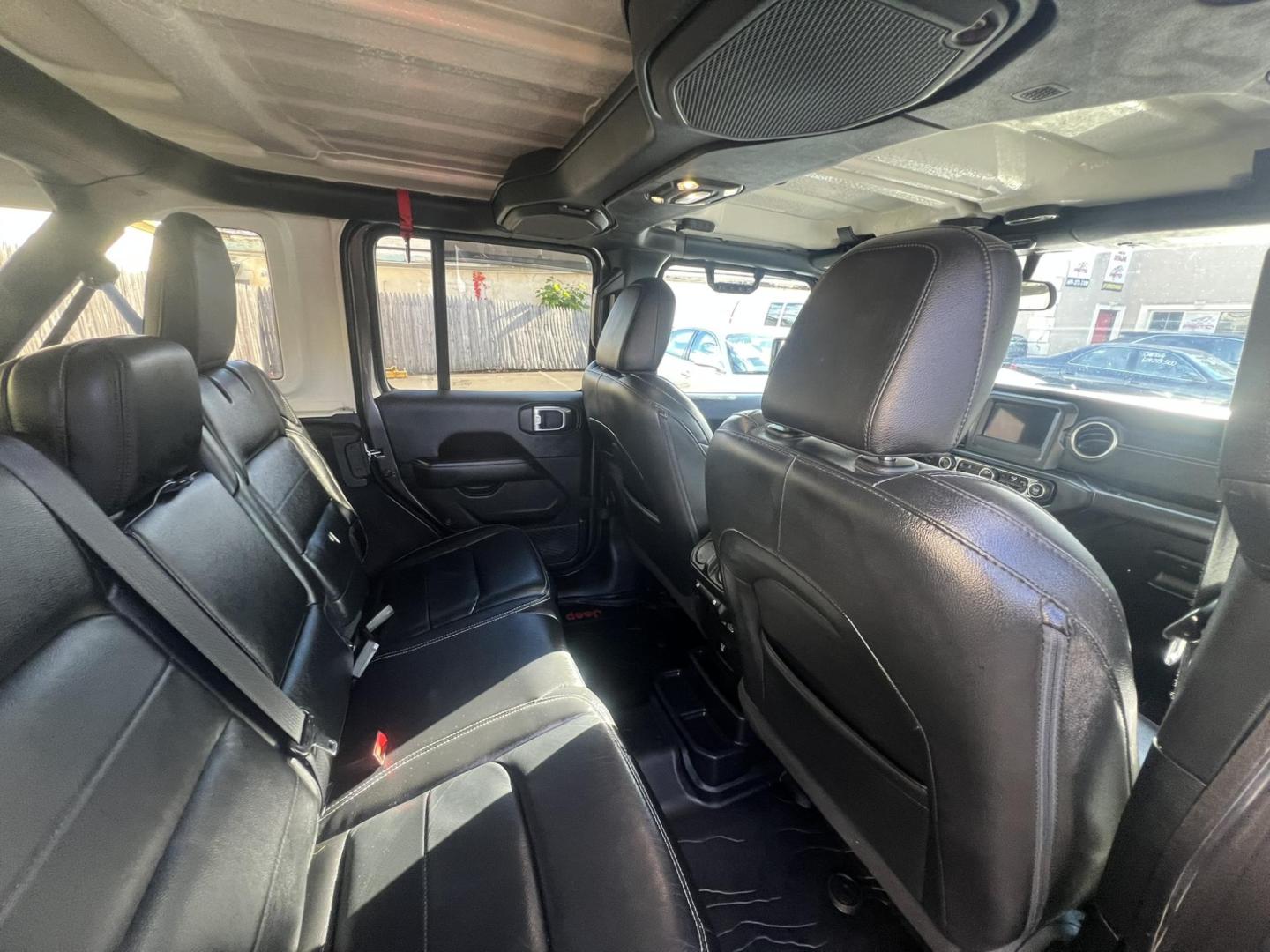 2019 GRAY /Black Jeep Wrangler Unlimited Sahara (1C4HJXEN1KW) with an 2.0L L4 DOHC 16V TURBO engine, 6A transmission, located at 1018 Brunswick Ave, Trenton, NJ, 08638, (609) 989-0900, 40.240086, -74.748085 - Wow! This Sahara is loaded up with great options and a great color combo! Just serviced up and looks and runs like brand new! A must see and drive ASAP while it lasts! Please call Anthony to set up an appt. to see it, 609-273-5100. Financing available!! - Photo#23