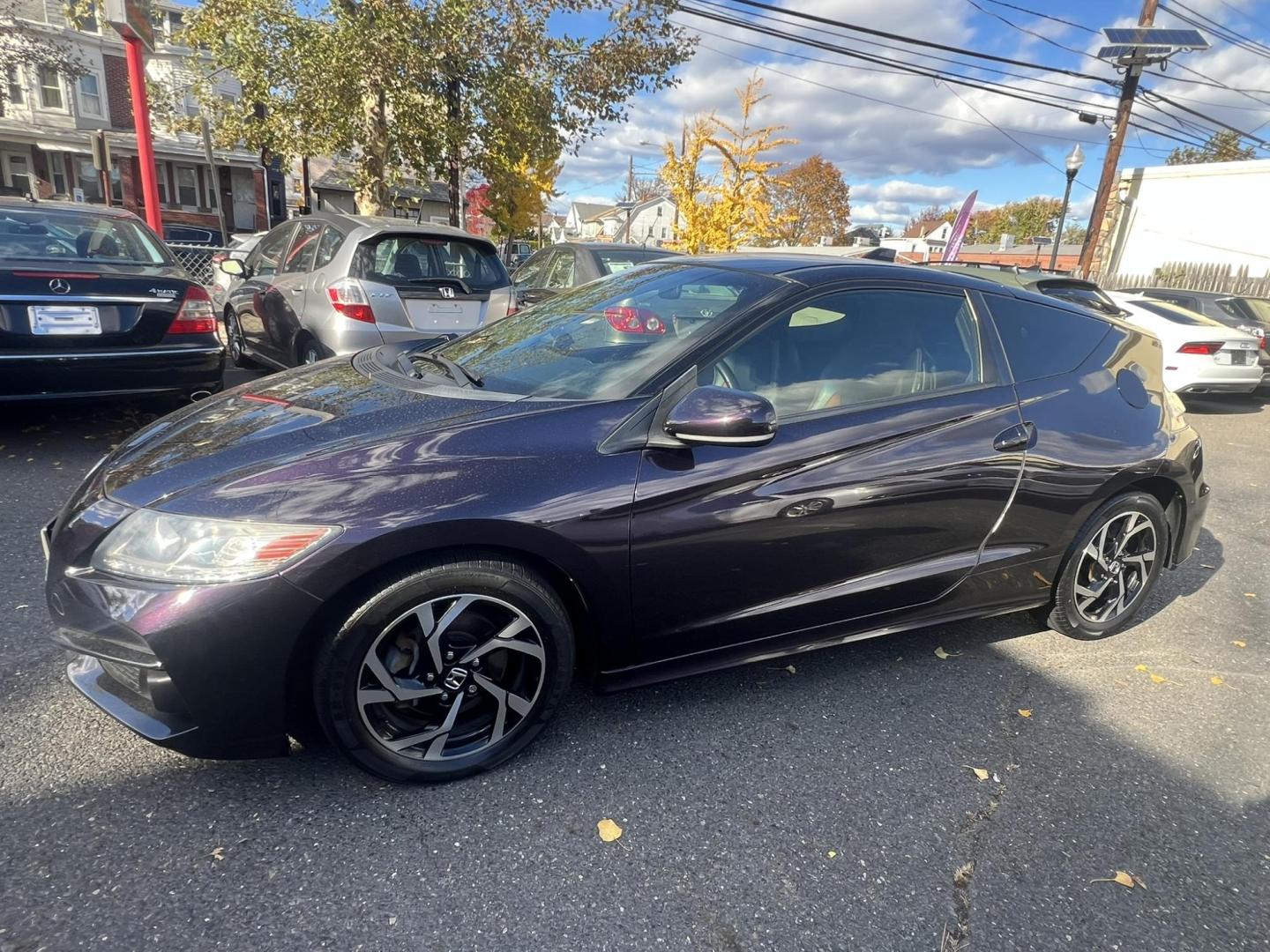 2016 /Black Honda CR-Z EX CVT (JHMZF1D64GS) with an 1.5L L4 SOHC 16V HYBRID engine, CVT transmission, located at 1018 Brunswick Ave, Trenton, NJ, 08638, (609) 989-0900, 40.240086, -74.748085 - This CRZ is absolutely new in every way! Super clean and just serviced up! Please call Anthony to set up an appt, 609-273-5100 - Photo#3