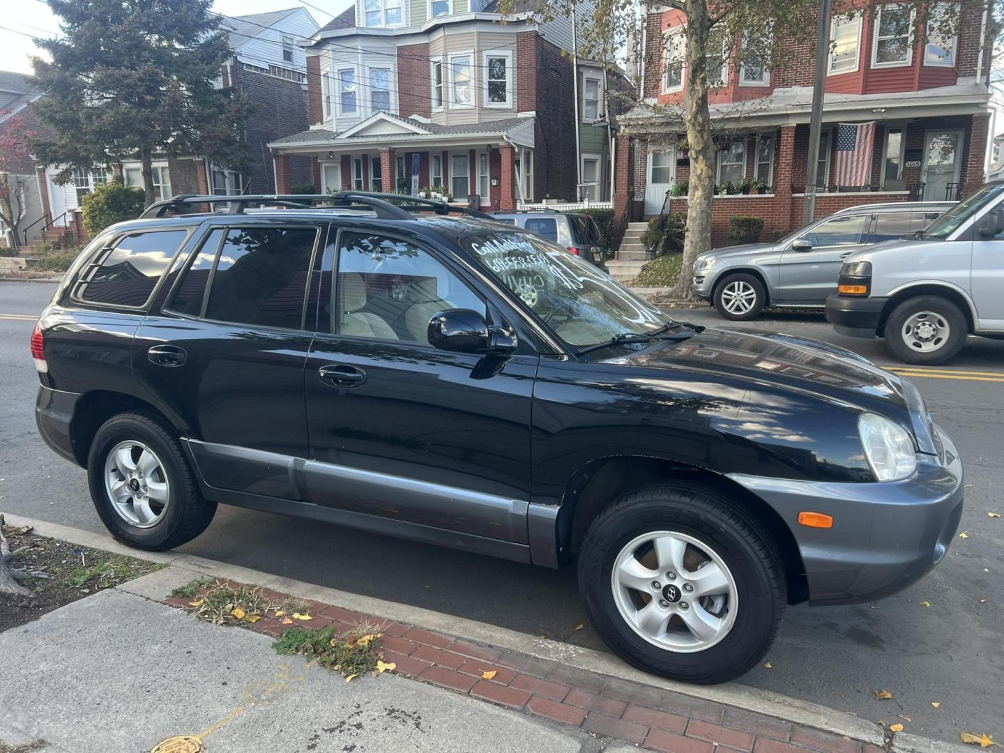 2005 BLACK Hyundai Santa Fe GLS 2.7L (KM8SC13DX5U) with an 2.7L V6 DOHC 24V engine, 4-Speed Automatic Overdrive transmission, located at 1018 Brunswick Ave, Trenton, NJ, 08638, (609) 989-0900, 40.240086, -74.748085 - Well< here is a super clean, one owner serviced up Hyundai SUV! This vehicle is like new in every way, an absolute must see and drive ASAP! Please call Anthony to set up an appt. 6092735100 - Photo#4