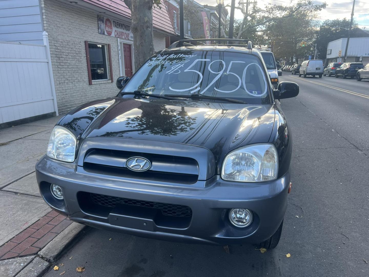 2005 BLACK Hyundai Santa Fe GLS 2.7L (KM8SC13DX5U) with an 2.7L V6 DOHC 24V engine, 4-Speed Automatic Overdrive transmission, located at 1018 Brunswick Ave, Trenton, NJ, 08638, (609) 989-0900, 40.240086, -74.748085 - Well< here is a super clean, one owner serviced up Hyundai SUV! This vehicle is like new in every way, an absolute must see and drive ASAP! Please call Anthony to set up an appt. 6092735100 - Photo#5
