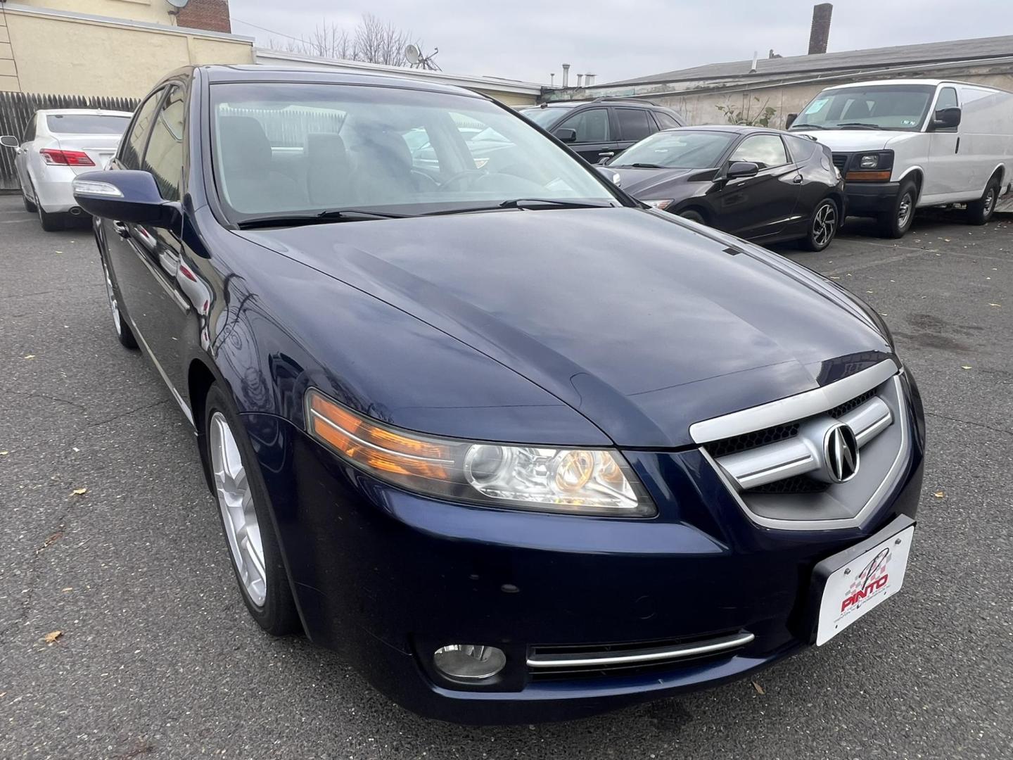 2008 Acura TL 5-Speed AT (19UUA66278A) with an 3.2L V6 SOHC 24V engine, 5-Speed Automatic Overdrive transmission, located at 1018 Brunswick Ave, Trenton, NJ, 08638, (609) 989-0900, 40.240086, -74.748085 - Photo#1