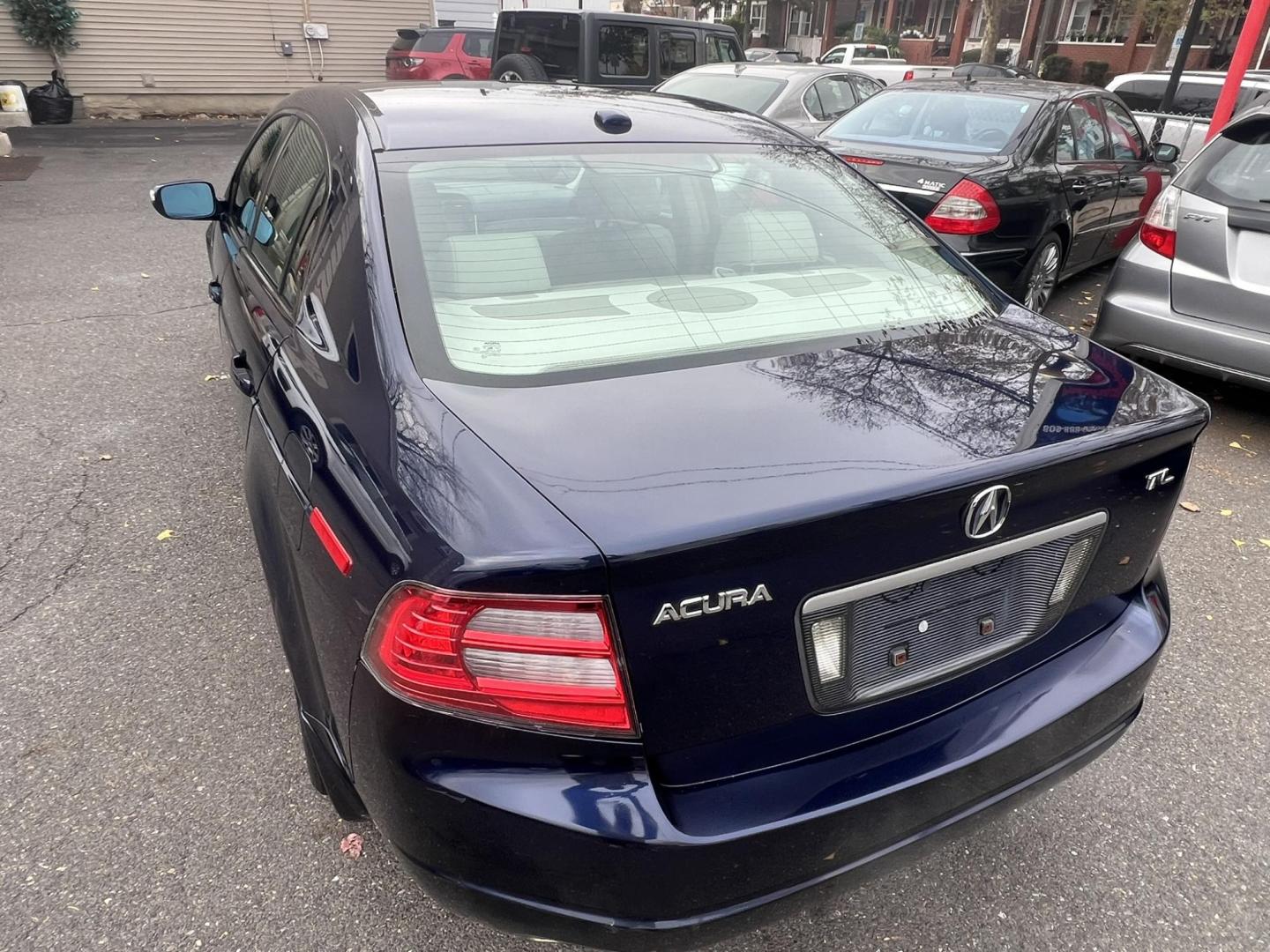 2008 Acura TL 5-Speed AT (19UUA66278A) with an 3.2L V6 SOHC 24V engine, 5-Speed Automatic Overdrive transmission, located at 1018 Brunswick Ave, Trenton, NJ, 08638, (609) 989-0900, 40.240086, -74.748085 - Photo#6