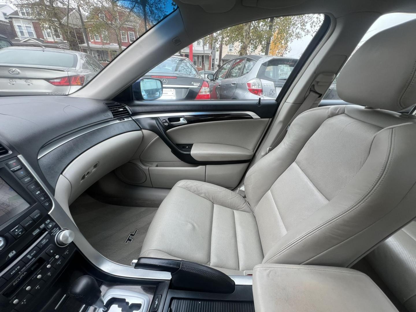 2008 Acura TL 5-Speed AT (19UUA66278A) with an 3.2L V6 SOHC 24V engine, 5-Speed Automatic Overdrive transmission, located at 1018 Brunswick Ave, Trenton, NJ, 08638, (609) 989-0900, 40.240086, -74.748085 - Photo#21