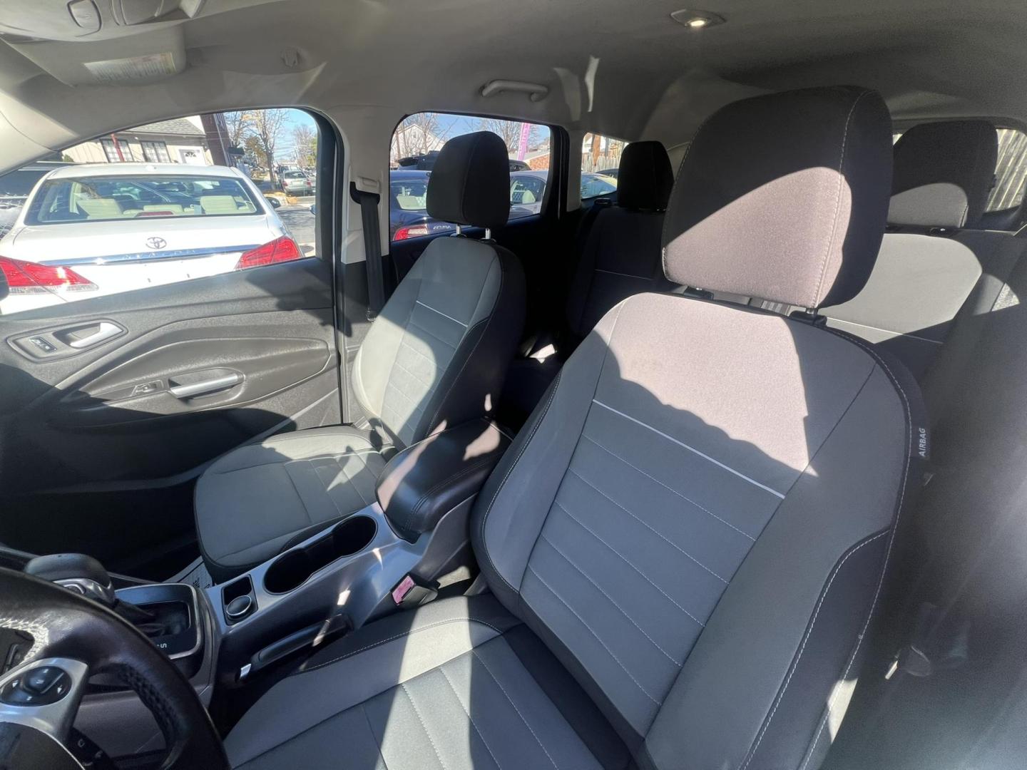 2013 White Ford Escape SE AWD (1FMCU9GXXDU) with an 1.6L L4 DOHC 16V engine, 6-Speed Automatic transmission, located at 1018 Brunswick Ave, Trenton, NJ, 08638, (609) 989-0900, 40.240086, -74.748085 - Photo#7