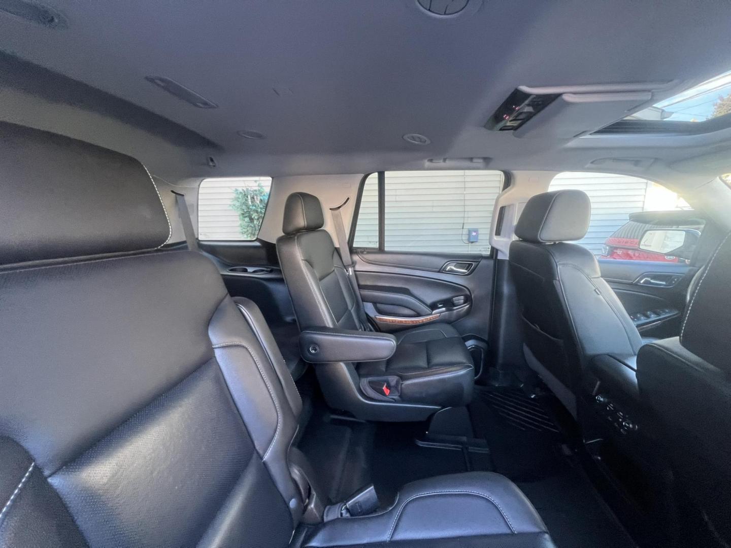 2020 GRAY Chevrolet Tahoe Premier 4WD (1GNSKCKJ8LR) with an 6.2L V8 OHV 16V engine, 6A transmission, located at 1018 Brunswick Ave, Trenton, NJ, 08638, (609) 989-0900, 40.240086, -74.748085 - Photo#2