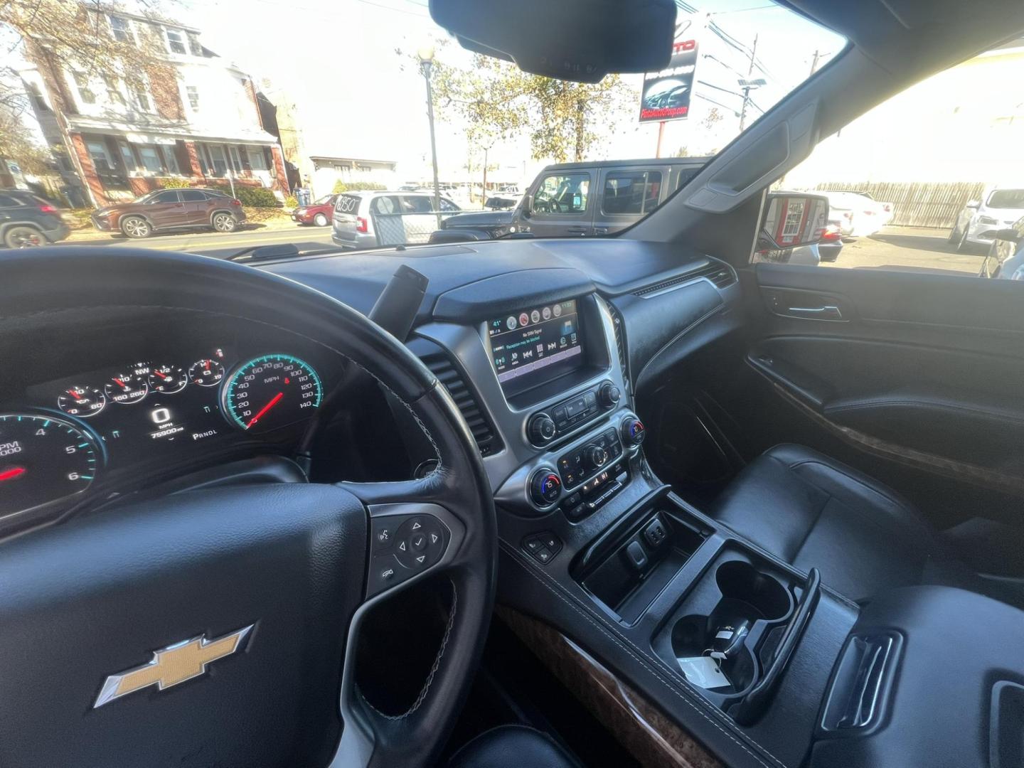 2020 GRAY Chevrolet Tahoe Premier 4WD (1GNSKCKJ8LR) with an 6.2L V8 OHV 16V engine, 6A transmission, located at 1018 Brunswick Ave, Trenton, NJ, 08638, (609) 989-0900, 40.240086, -74.748085 - Photo#9