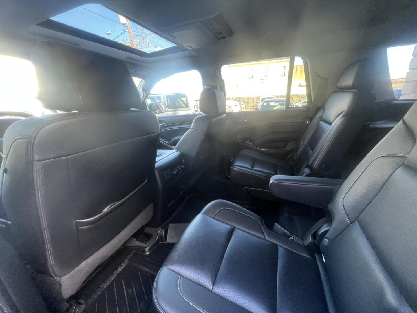 2020 GRAY Chevrolet Tahoe Premier 4WD (1GNSKCKJ8LR) with an 6.2L V8 OHV 16V engine, 6A transmission, located at 1018 Brunswick Ave, Trenton, NJ, 08638, (609) 989-0900, 40.240086, -74.748085 - Photo#10