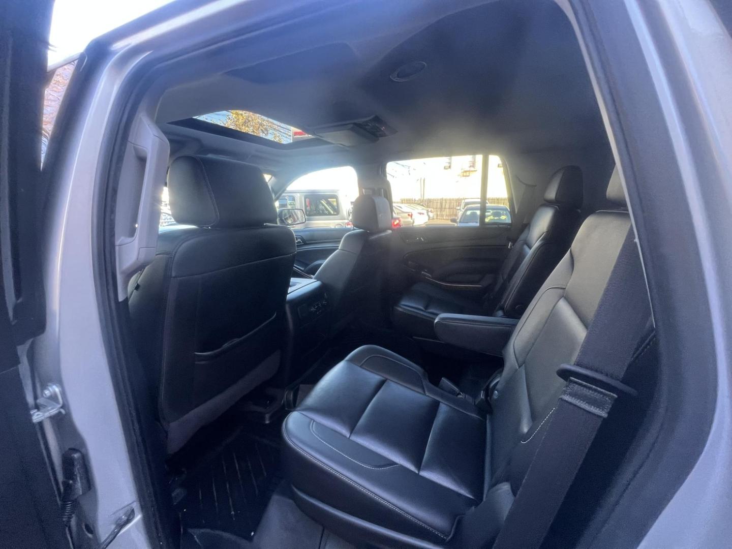 2020 GRAY Chevrolet Tahoe Premier 4WD (1GNSKCKJ8LR) with an 6.2L V8 OHV 16V engine, 6A transmission, located at 1018 Brunswick Ave, Trenton, NJ, 08638, (609) 989-0900, 40.240086, -74.748085 - Photo#14