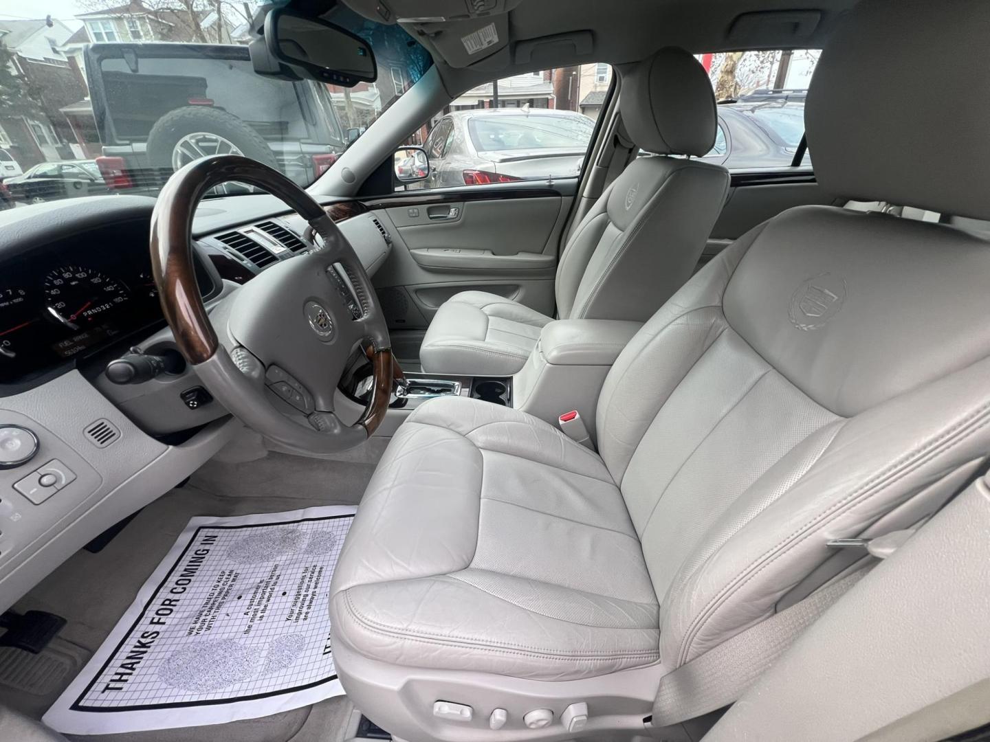 2009 GRAY /Gray Leather Cadillac DTS Luxury I (1G6KD57Y49U) with an 4.6L V8 DOHC 32V engine, 4-Speed Automatic Overdrive transmission, located at 1018 Brunswick Ave, Trenton, NJ, 08638, (609) 989-0900, 40.240086, -74.748085 - Photo#13