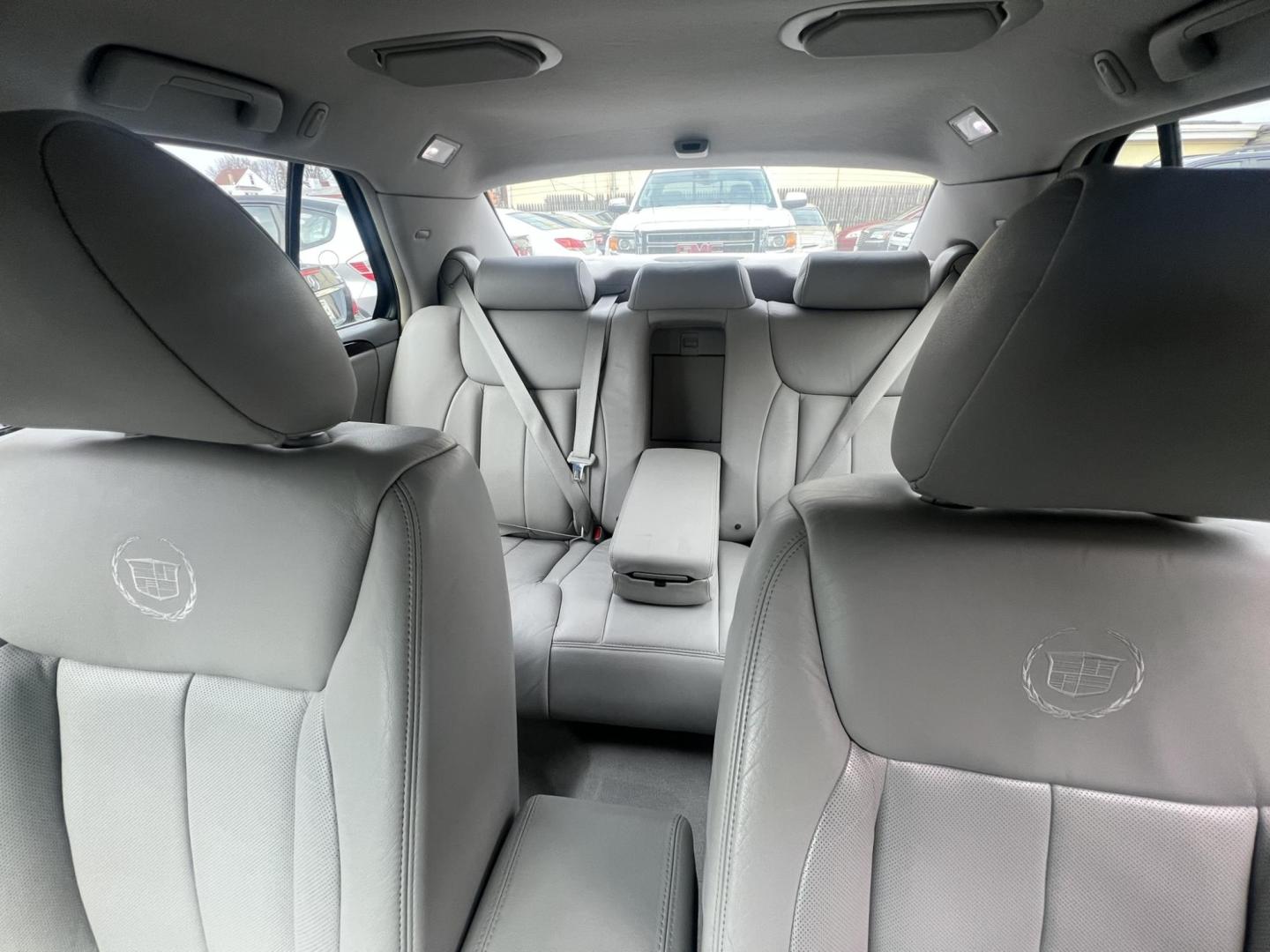 2009 GRAY /Gray Leather Cadillac DTS Luxury I (1G6KD57Y49U) with an 4.6L V8 DOHC 32V engine, 4-Speed Automatic Overdrive transmission, located at 1018 Brunswick Ave, Trenton, NJ, 08638, (609) 989-0900, 40.240086, -74.748085 - Photo#15