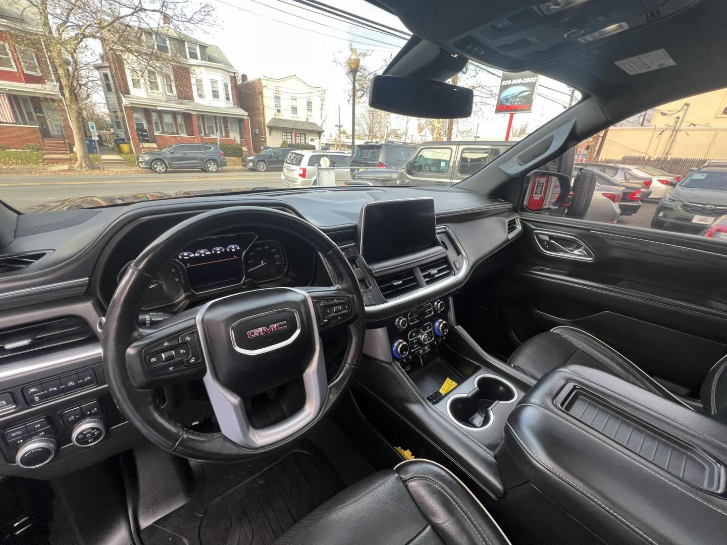 2021 BLACK GMC Yukon XL SLT 4WD (1GKS2GKD3MR) with an 5.3L V8 OHV 16V engine, 6A transmission, located at 1018 Brunswick Ave, Trenton, NJ, 08638, (609) 989-0900, 40.240086, -74.748085 - Photo#13