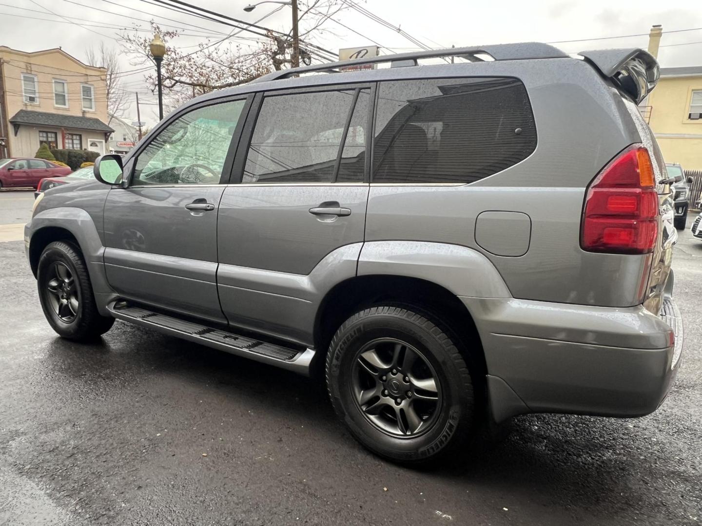 2007 Lexus GX 470 Sport Utility (JTJBT20X970) with an 4.7L V8 DOHC 32V engine, 5-Speed Automatic Overdrive transmission, located at 1018 Brunswick Ave, Trenton, NJ, 08638, (609) 989-0900, 40.240086, -74.748085 - Here is one clean super reliable vehicle! Serviced up and ready to go for the next 10 years for sure! Please call Anthony to set up an appt. to see and test drive ASAP! 6092735100 - Photo#3