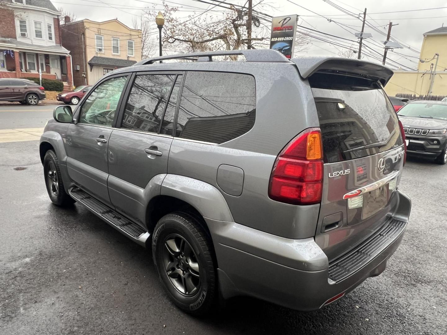 2007 Lexus GX 470 Sport Utility (JTJBT20X970) with an 4.7L V8 DOHC 32V engine, 5-Speed Automatic Overdrive transmission, located at 1018 Brunswick Ave, Trenton, NJ, 08638, (609) 989-0900, 40.240086, -74.748085 - Here is one clean super reliable vehicle! Serviced up and ready to go for the next 10 years for sure! Please call Anthony to set up an appt. to see and test drive ASAP! 6092735100 - Photo#6