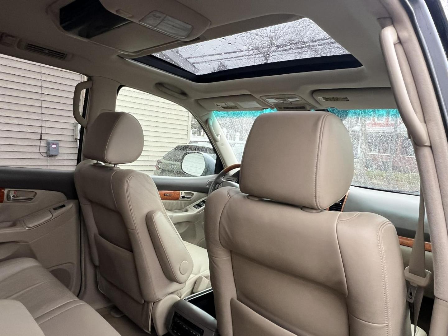 2007 Lexus GX 470 Sport Utility (JTJBT20X970) with an 4.7L V8 DOHC 32V engine, 5-Speed Automatic Overdrive transmission, located at 1018 Brunswick Ave, Trenton, NJ, 08638, (609) 989-0900, 40.240086, -74.748085 - Here is one clean super reliable vehicle! Serviced up and ready to go for the next 10 years for sure! Please call Anthony to set up an appt. to see and test drive ASAP! 6092735100 - Photo#26