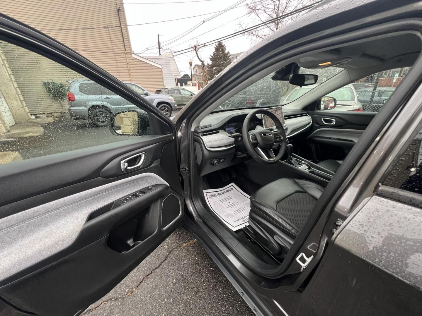 2022 BLACK Jeep Compass Latitude 4WD (3C4NJDBB1NT) with an 2.4L L4 DOHC 16V engine, located at 1018 Brunswick Ave, Trenton, NJ, 08638, (609) 989-0900, 40.240086, -74.748085 - Photo#6