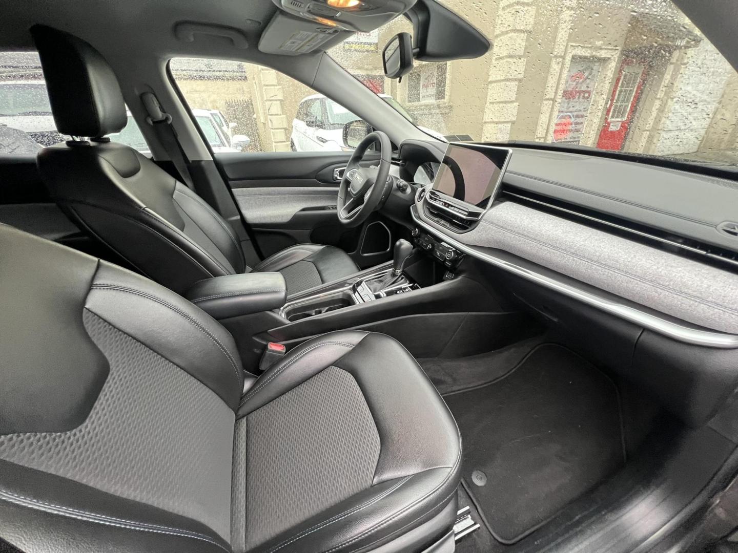 2022 BLACK Jeep Compass Latitude 4WD (3C4NJDBB1NT) with an 2.4L L4 DOHC 16V engine, located at 1018 Brunswick Ave, Trenton, NJ, 08638, (609) 989-0900, 40.240086, -74.748085 - Photo#11