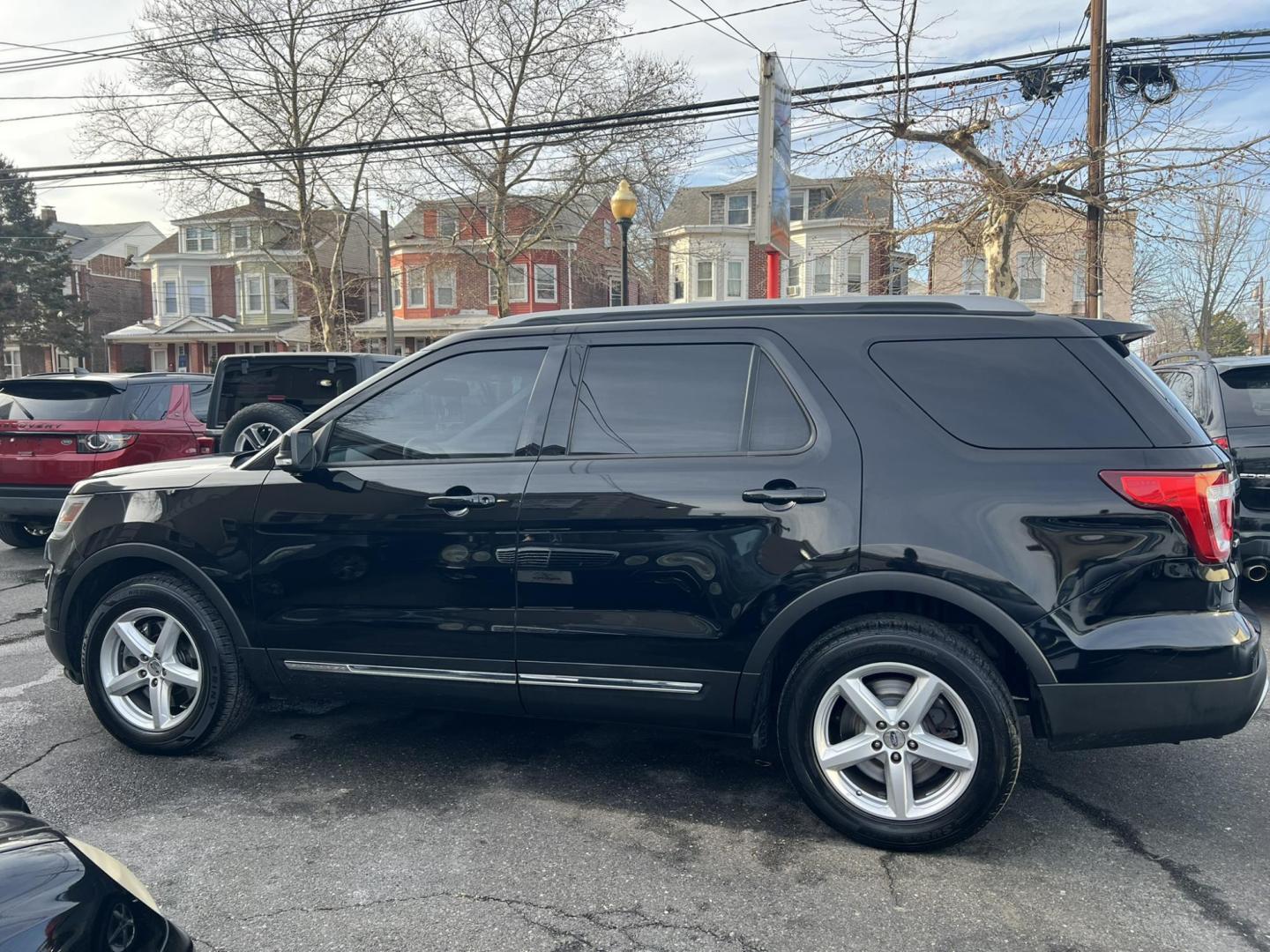 2017 BLACK /Black Ford Explorer XLT 4WD (1FM5K8D82HG) with an 3.5L V6 DOHC 24V engine, 6A transmission, located at 1018 Brunswick Ave, Trenton, NJ, 08638, (609) 989-0900, 40.240086, -74.748085 - Wow, This Black Beauty is ready to go and serviced up. Very Clean Ford Explorer. Please call Anthony to set up an appointment with us, 609-273-5100 - Photo#1