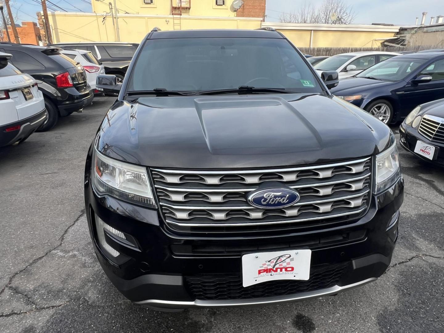 2017 BLACK /Black Ford Explorer XLT 4WD (1FM5K8D82HG) with an 3.5L V6 DOHC 24V engine, 6A transmission, located at 1018 Brunswick Ave, Trenton, NJ, 08638, (609) 989-0900, 40.240086, -74.748085 - Wow, This Black Beauty is ready to go and serviced up. Very Clean Ford Explorer. Please call Anthony to set up an appointment with us, 609-273-5100 - Photo#8