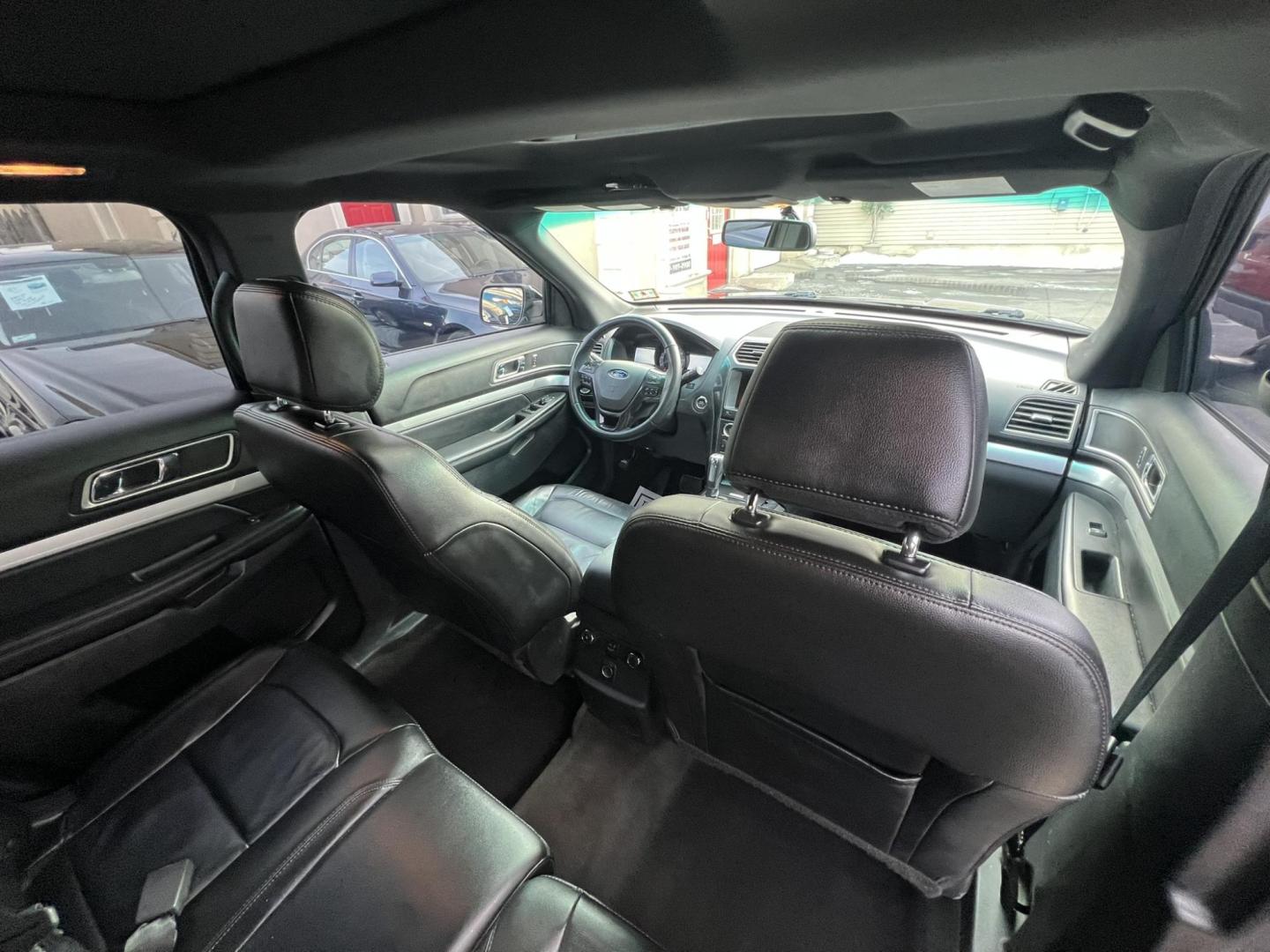 2017 BLACK /Black Ford Explorer XLT 4WD (1FM5K8D82HG) with an 3.5L V6 DOHC 24V engine, 6A transmission, located at 1018 Brunswick Ave, Trenton, NJ, 08638, (609) 989-0900, 40.240086, -74.748085 - Wow, This Black Beauty is ready to go and serviced up. Very Clean Ford Explorer. Please call Anthony to set up an appointment with us, 609-273-5100 - Photo#17