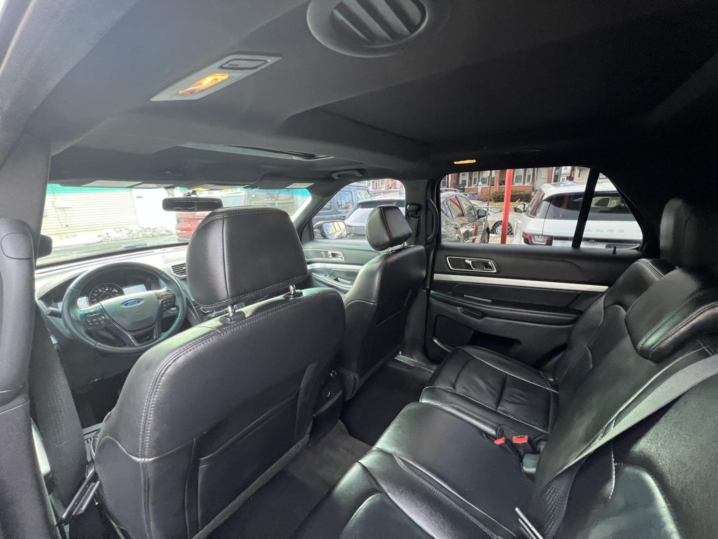 2017 BLACK /Black Ford Explorer XLT 4WD (1FM5K8D82HG) with an 3.5L V6 DOHC 24V engine, 6A transmission, located at 1018 Brunswick Ave, Trenton, NJ, 08638, (609) 989-0900, 40.240086, -74.748085 - Wow, This Black Beauty is ready to go and serviced up. Very Clean Ford Explorer. Please call Anthony to set up an appointment with us, 609-273-5100 - Photo#26