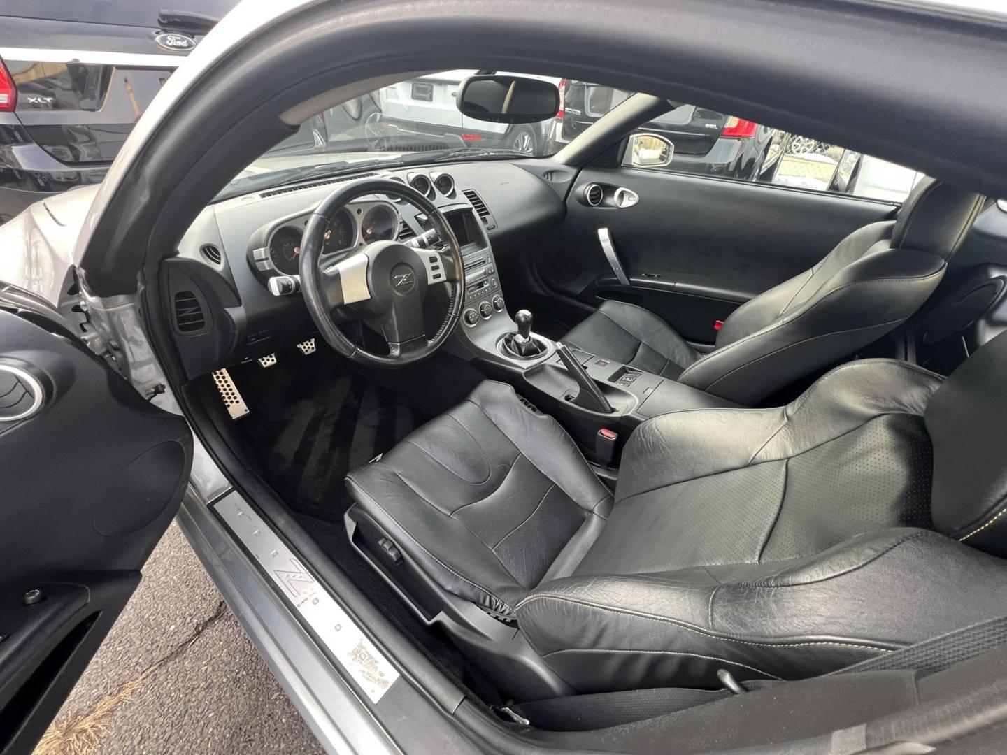 2017 BLACK /Black Leather Audi A4 2.0T Premium Plus quattro Sedan (WAUENAF41HN) with an 2.0L L4 DOHC 16V TURBO engine, 8A transmission, located at 1018 Brunswick Ave, Trenton, NJ, 08638, (609) 989-0900, 40.240086, -74.748085 - Wow, this Audi is like brand new with only 37k miles! Serviced up and ready for its next owner. Loaded up Black Beauty! Please call Anthony to set up an appointment to see and drive this low miled Audi A 4!! - Photo#13