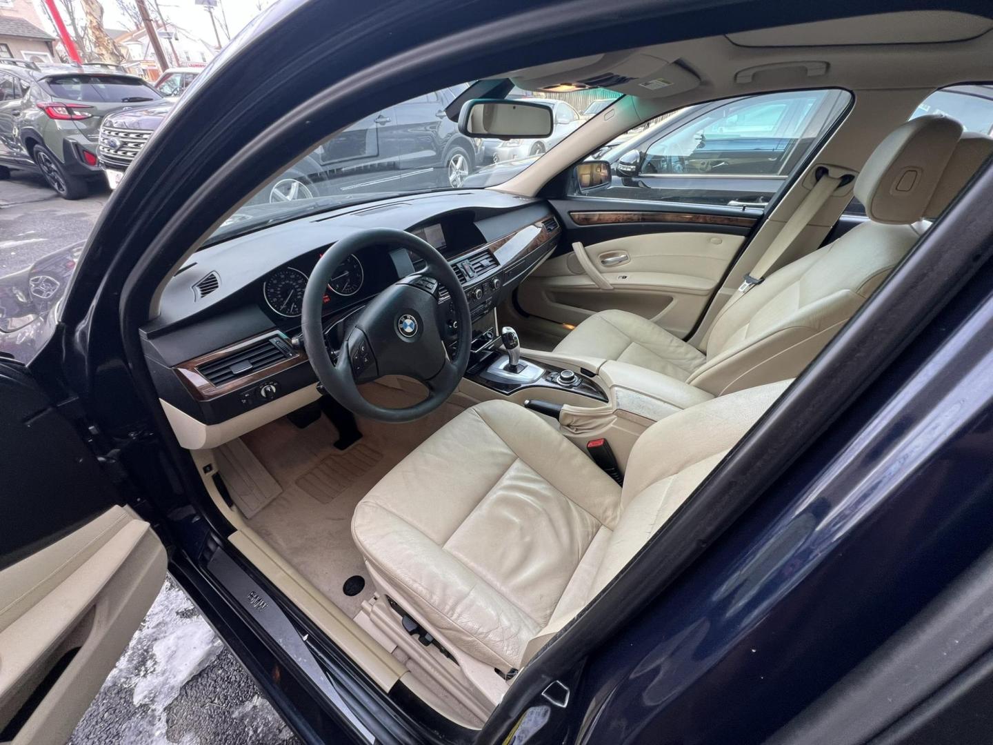 2009 BLUE /Tan BMW 5-Series 528i (WBANU53509C) with an 3.0L L6 DOHC 24V engine, located at 1018 Brunswick Ave, Trenton, NJ, 08638, (609) 989-0900, 40.240086, -74.748085 - This vehicle was traded in and in great shape! Regulary serviced throughout the time and ready to go for a great price!! - Photo#6
