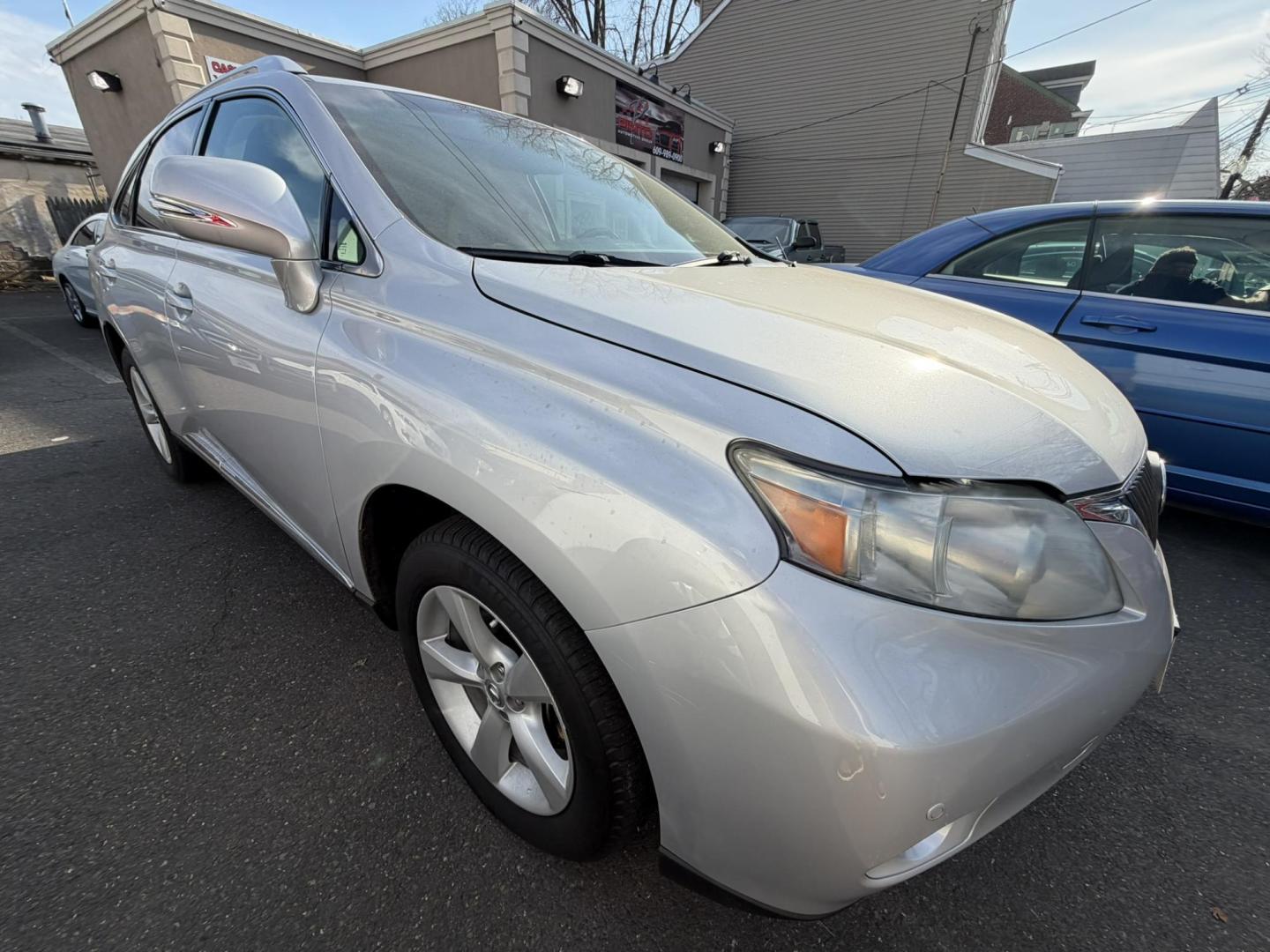 2011 SILVER /Gray Leather Lexus RX 350 AWD (2T2BK1BA6BC) with an 3.5L V6 DOHC 24V engine, 5-Speed Automatic transmission, located at 1018 Brunswick Ave, Trenton, NJ, 08638, (609) 989-0900, 40.240086, -74.748085 - Photo#2