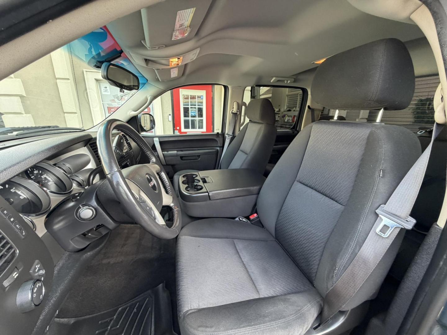 2011 BLUE /Black GMC Sierra 1500 SLE Crew Cab 4WD (3GTP2VE39BG) with an 5.3L V8 OHV 16V FFV engine, 4-Speed Automatic transmission, located at 1018 Brunswick Ave, Trenton, NJ, 08638, (609) 989-0900, 40.240086, -74.748085 - Here is a super clean GMC Sierra crew cab! Just serviced and detailed to perfection and a must see and drive ASAP! Call Anthony to set up an appointment as this Truck will not last long! 609-273-5100 - Photo#24