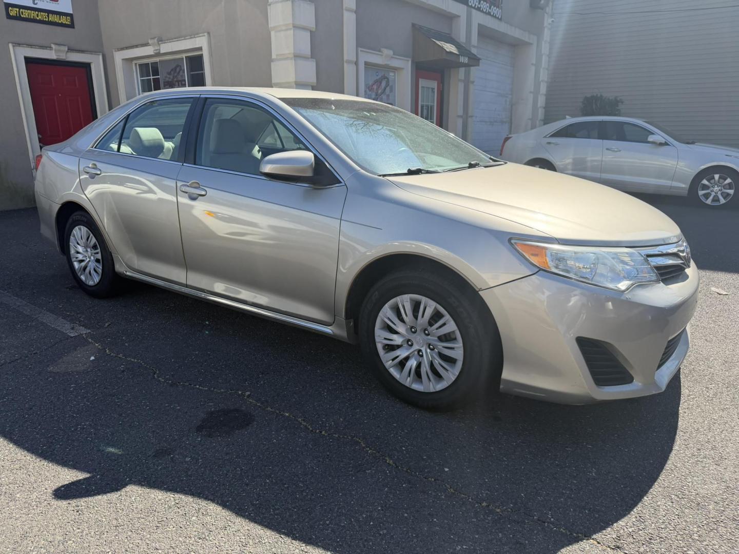 2013 SILVER /Gray Toyota Camry SE (4T4BF1FKXDR) with an 2.5L L4 DOHC 16V engine, 6-Speed Automatic transmission, located at 1018 Brunswick Ave, Trenton, NJ, 08638, (609) 989-0900, 40.240086, -74.748085 - Photo#0