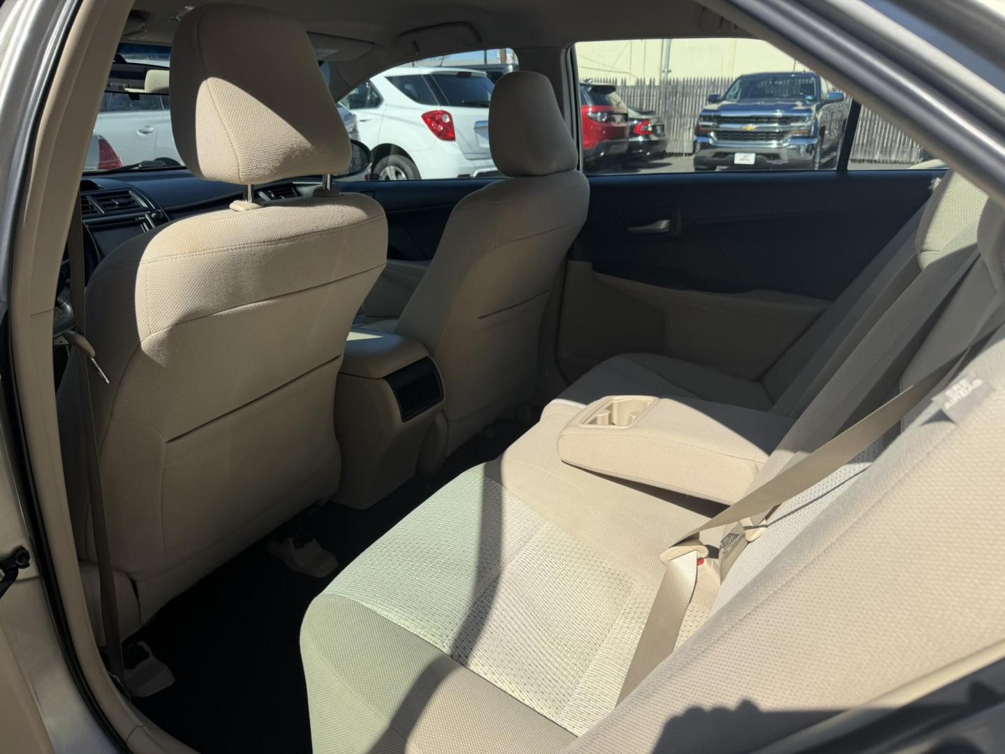 2013 SILVER /Gray Toyota Camry SE (4T4BF1FKXDR) with an 2.5L L4 DOHC 16V engine, 6-Speed Automatic transmission, located at 1018 Brunswick Ave, Trenton, NJ, 08638, (609) 989-0900, 40.240086, -74.748085 - Photo#10