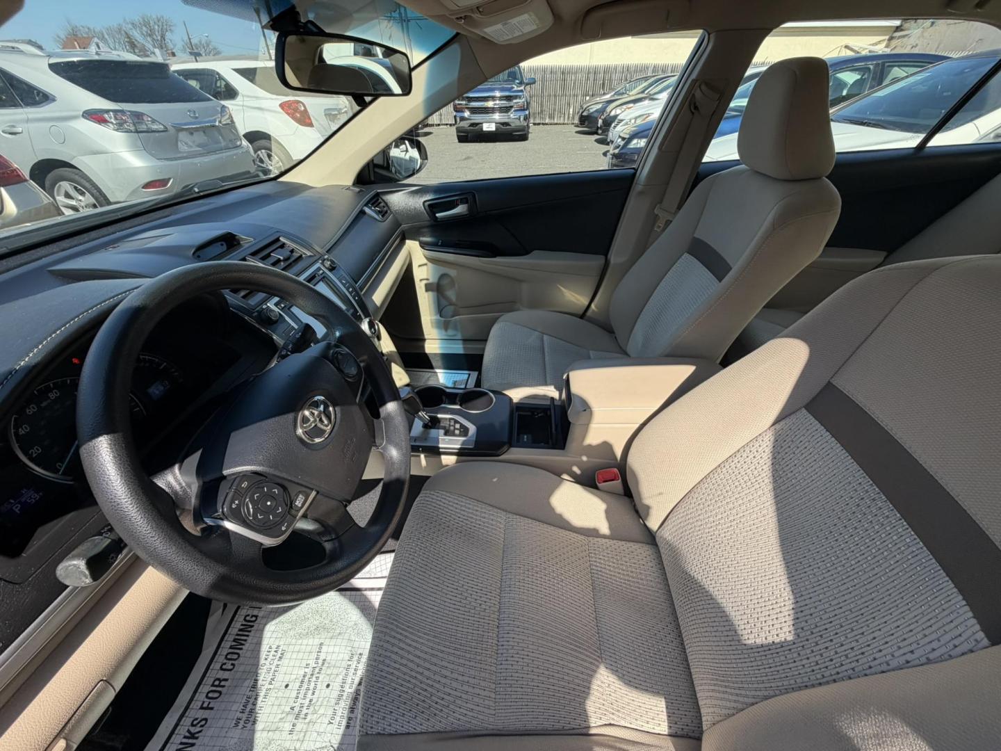 2013 SILVER /Gray Toyota Camry SE (4T4BF1FKXDR) with an 2.5L L4 DOHC 16V engine, 6-Speed Automatic transmission, located at 1018 Brunswick Ave, Trenton, NJ, 08638, (609) 989-0900, 40.240086, -74.748085 - Photo#15