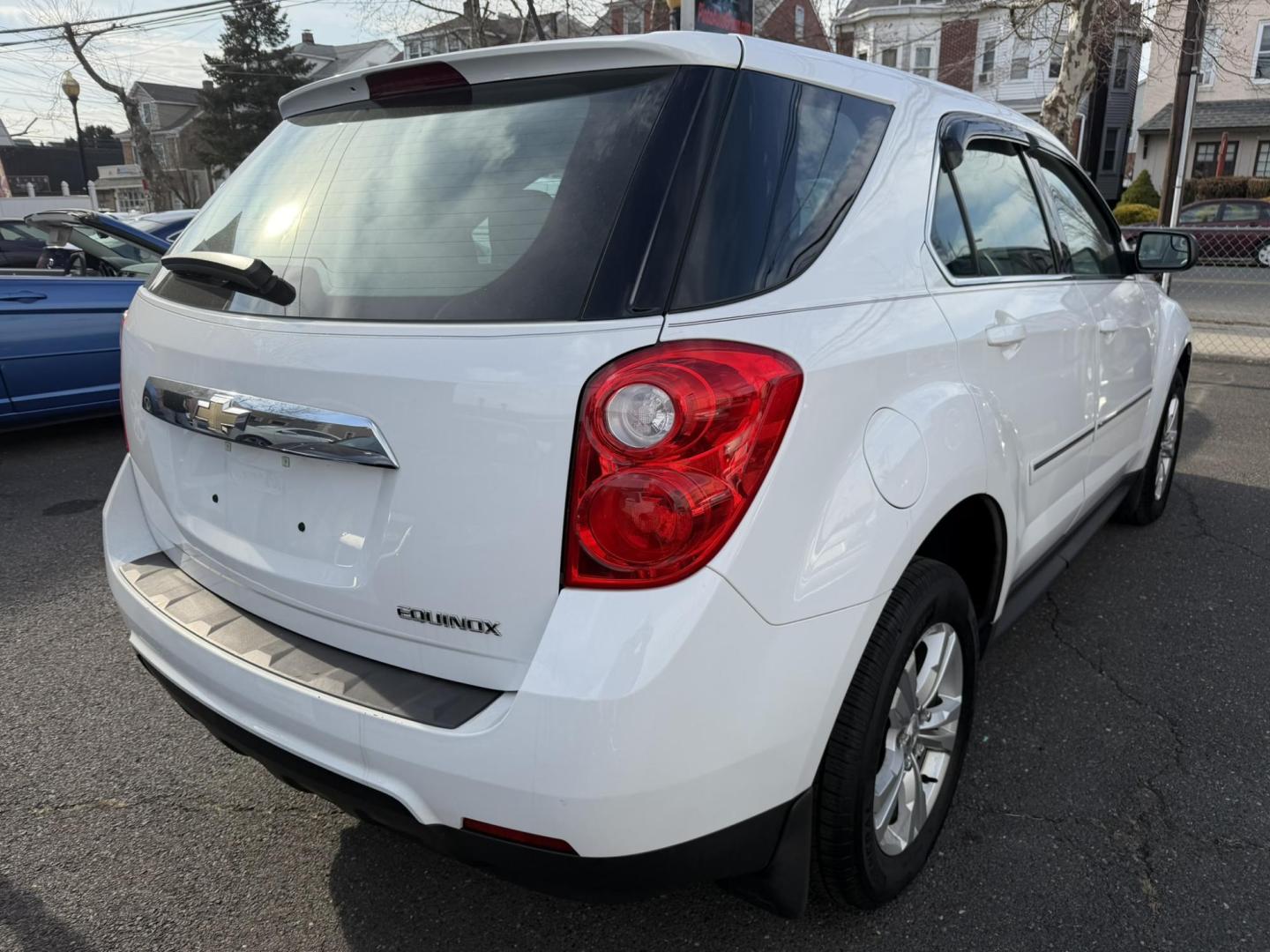 2014 White /Black/gray Chevrolet Equinox LS 2WD (2GNALAEK3E1) with an 2.4L L4 DOHC 16V FFV engine, 6-Speed Automatic transmission, located at 1018 Brunswick Ave, Trenton, NJ, 08638, (609) 989-0900, 40.240086, -74.748085 - Here is a very clean Chevy Equinox that has been serviced up and detailed to perfection and ready for new ownership! Loaded up with leather interior and alloy wheels. Financing Available!! - Photo#3