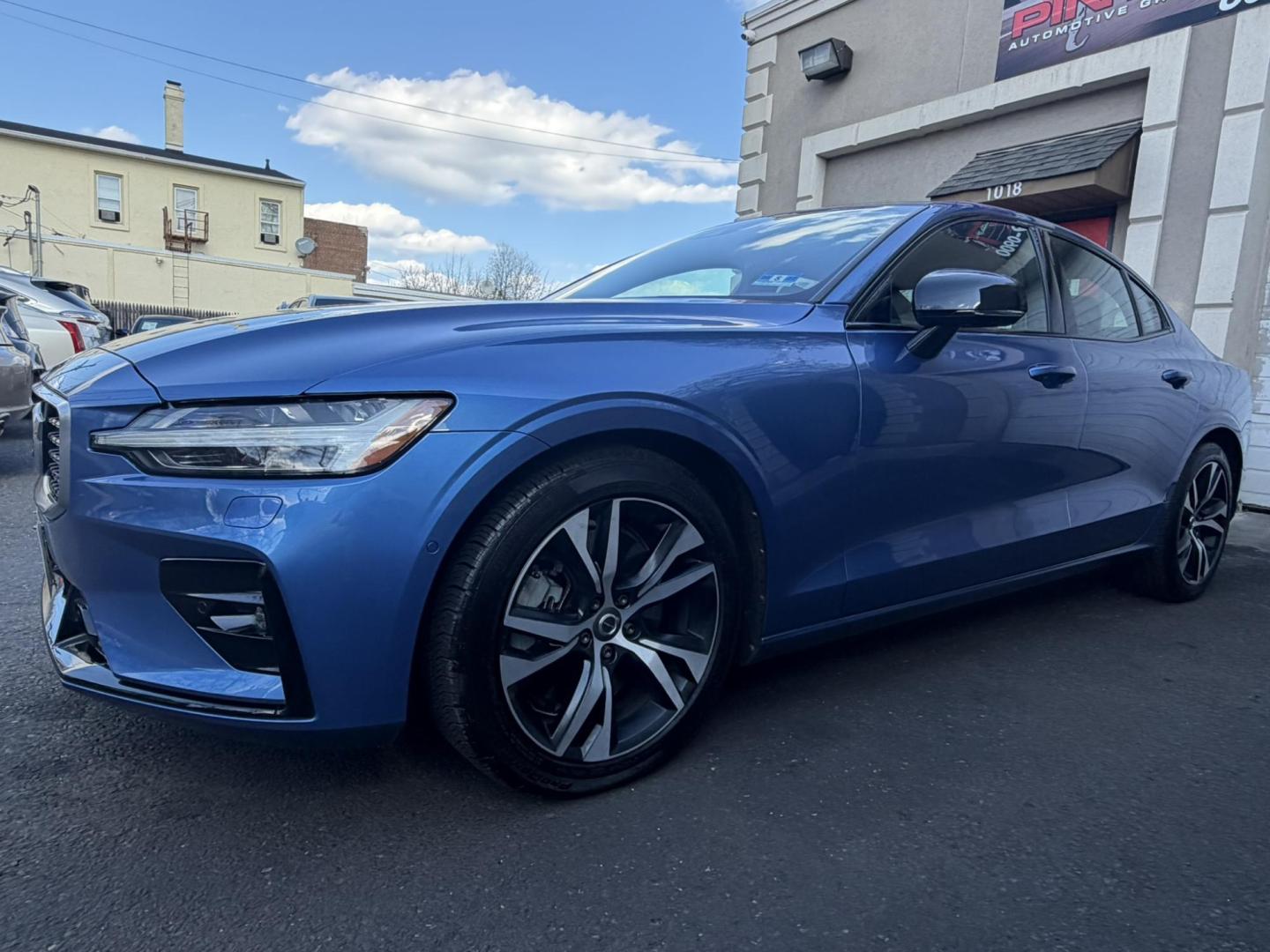 2020 BLUE /Black Volvo S60 T6 R-Design AWD (7JRA22TM0LG) with an 2.0L L4 DOHC 16V engine, 8A transmission, located at 1018 Brunswick Ave, Trenton, NJ, 08638, (609) 989-0900, 40.240086, -74.748085 - This S60 T6 R-design is a perfect color combo! Equipped with all the R-Design features,($6850 option) Advanced package($2500 option), Polestar and heated Rear seats and steering wheel. Fully serviced by Volvo dealer since new! A rare color combo of Bursting Blue metal w Black R design leather interi- Photo#4