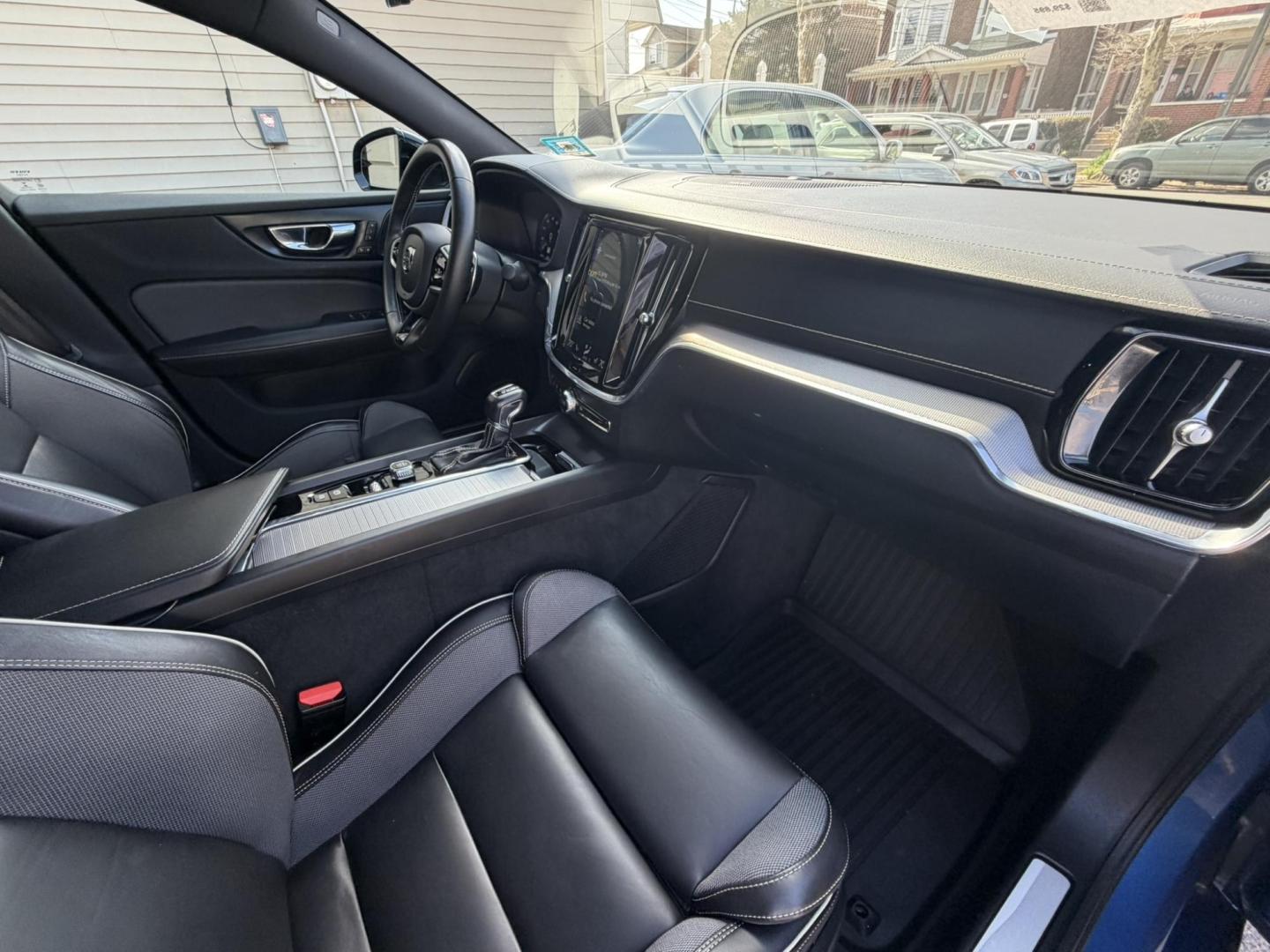 2020 BLUE /Black Volvo S60 T6 R-Design AWD (7JRA22TM0LG) with an 2.0L L4 DOHC 16V engine, 8A transmission, located at 1018 Brunswick Ave, Trenton, NJ, 08638, (609) 989-0900, 40.240086, -74.748085 - This S60 T6 R-design is a perfect color combo! Equipped with all the R-Design features,($6850 option) Advanced package($2500 option), Polestar and heated Rear seats and steering wheel. Fully serviced by Volvo dealer since new! A rare color combo of Bursting Blue metal w Black R design leather interi- Photo#15